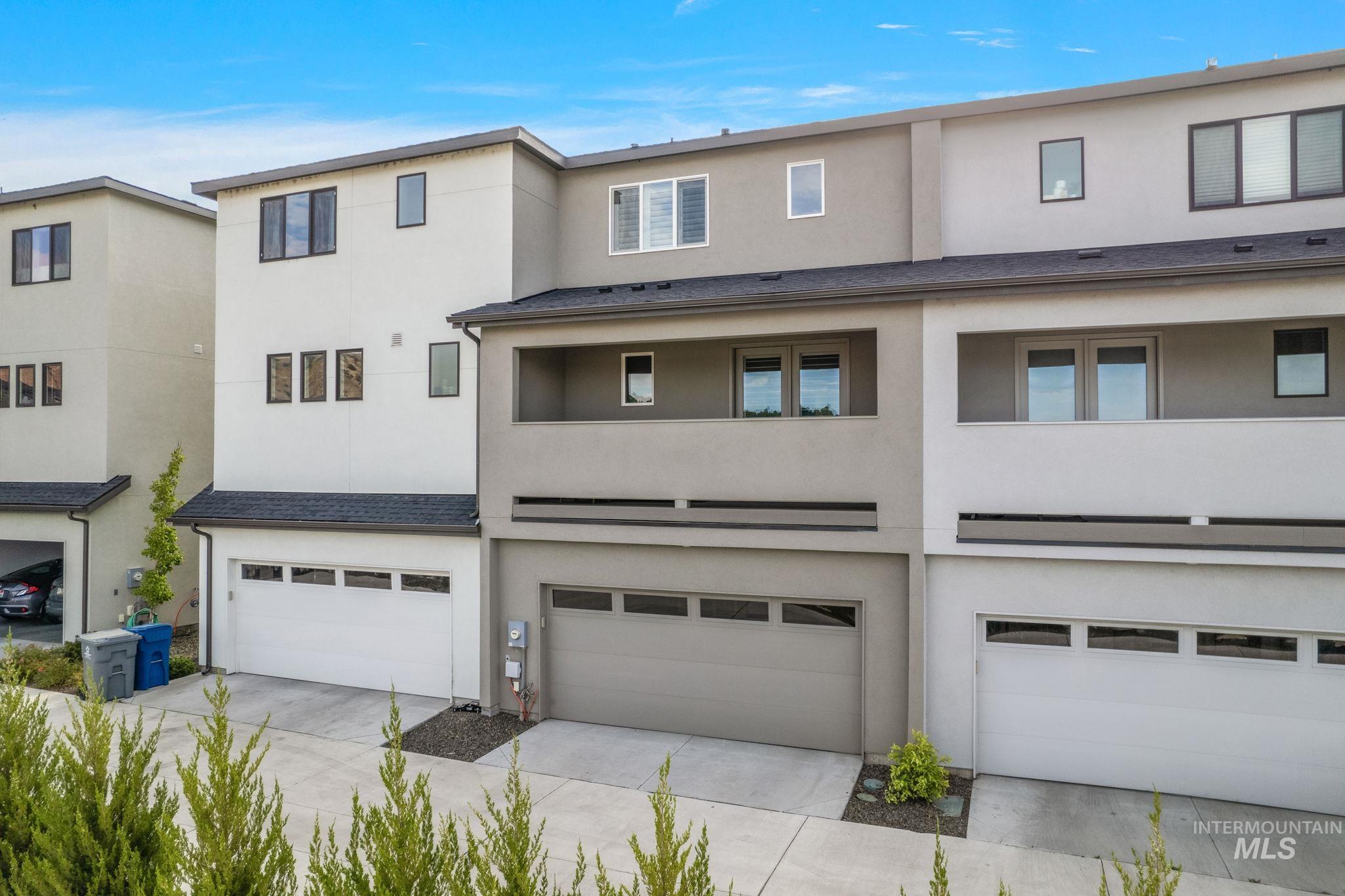 3033 S Trailwood Way, Boise, Idaho 83716, 3 Bedrooms, 3.5 Bathrooms, Residential For Sale, Price $640,000, 98961451