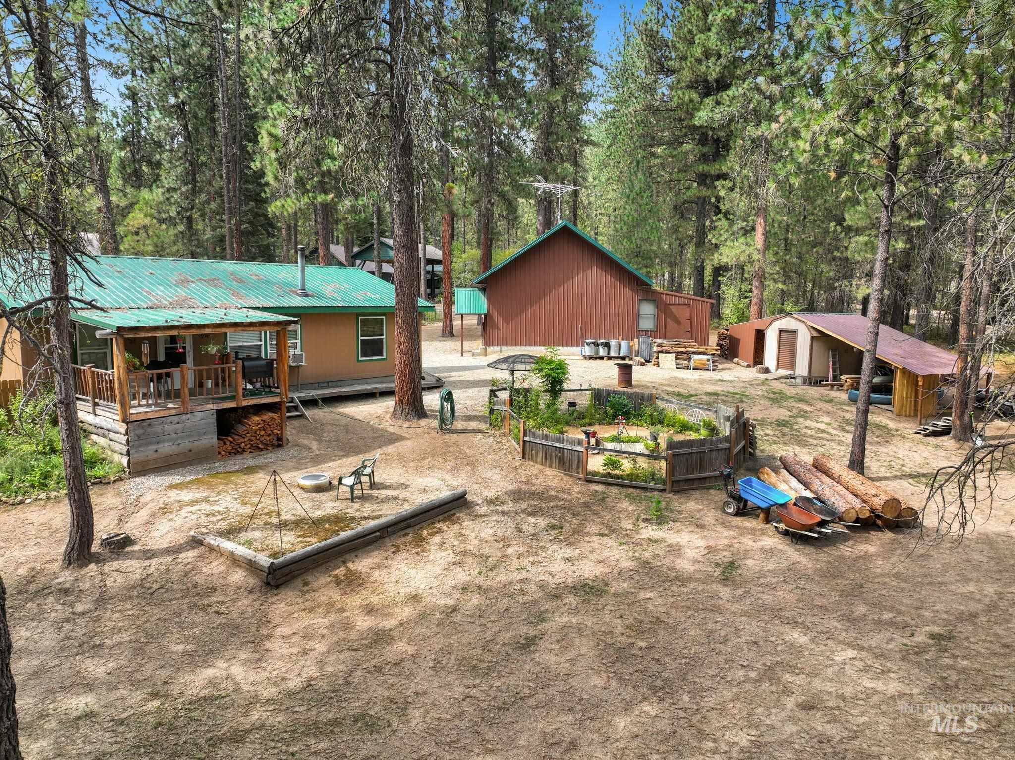 10 Cricket Rd, Garden Valley, Idaho 83622, 3 Bedrooms, 2 Bathrooms, Residential For Sale, Price $499,000,MLS 98961452