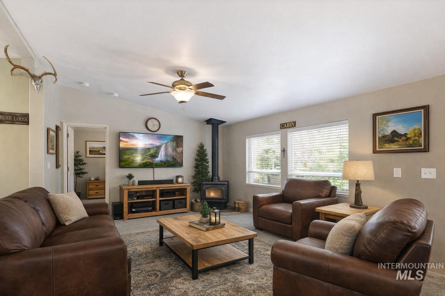 10 Cricket Rd, Garden Valley, Idaho 83622, 3 Bedrooms, 2 Bathrooms, Residential For Sale, Price $499,000,MLS 98961452