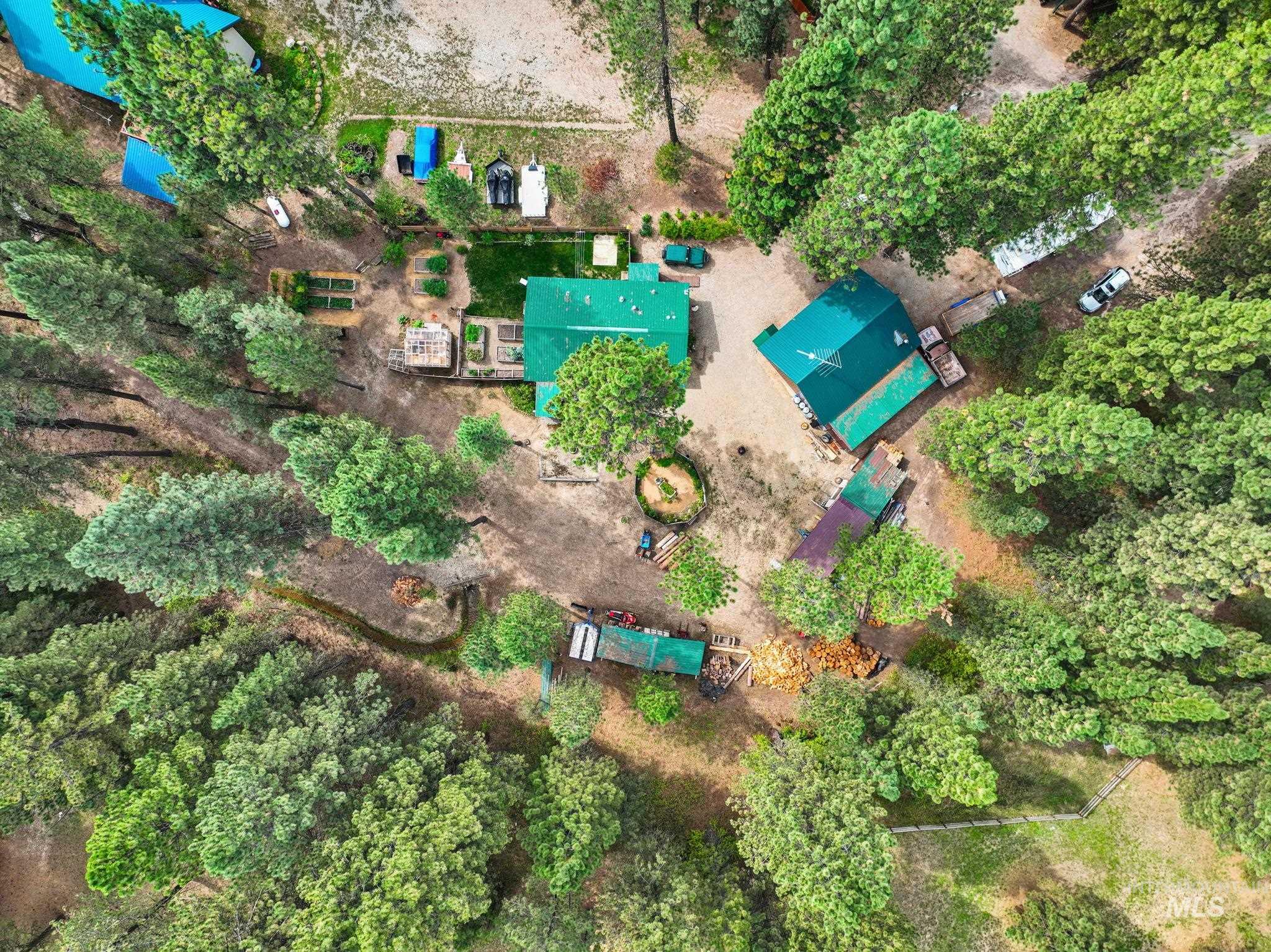 10 Cricket Rd, Garden Valley, Idaho 83622, 3 Bedrooms, 2 Bathrooms, Residential For Sale, Price $499,000,MLS 98961452