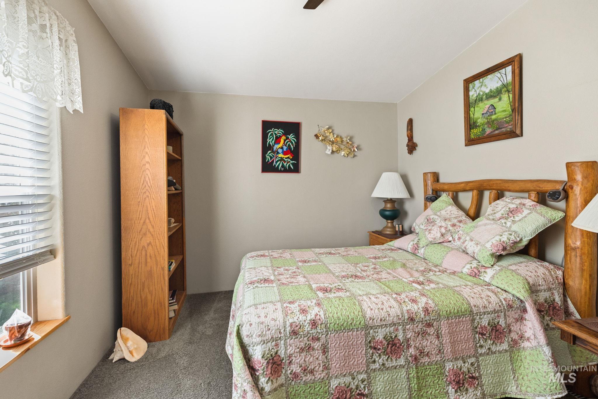 10 Cricket Rd, Garden Valley, Idaho 83622, 3 Bedrooms, 2 Bathrooms, Residential For Sale, Price $499,000,MLS 98961452