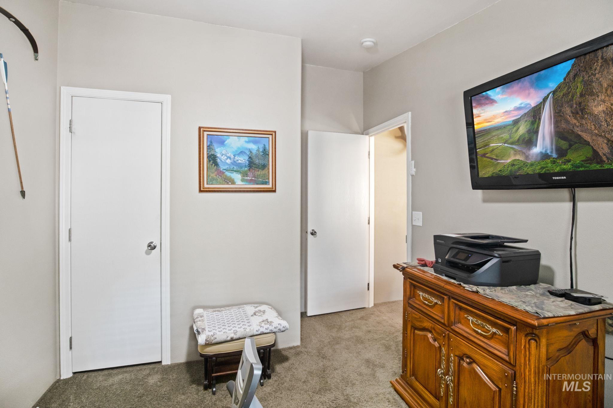 10 Cricket Rd, Garden Valley, Idaho 83622, 3 Bedrooms, 2 Bathrooms, Residential For Sale, Price $499,000,MLS 98961452