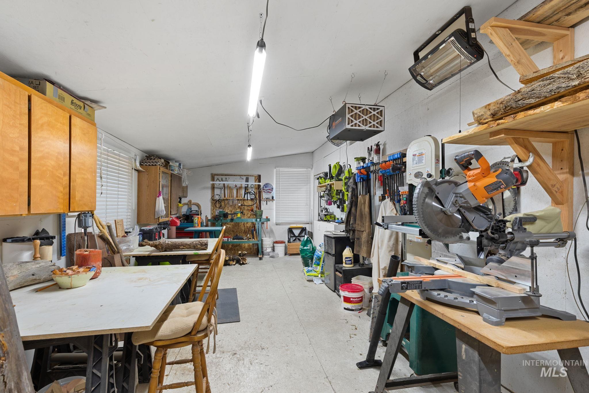 10 Cricket Rd, Garden Valley, Idaho 83622, 3 Bedrooms, 2 Bathrooms, Residential For Sale, Price $499,000,MLS 98961452