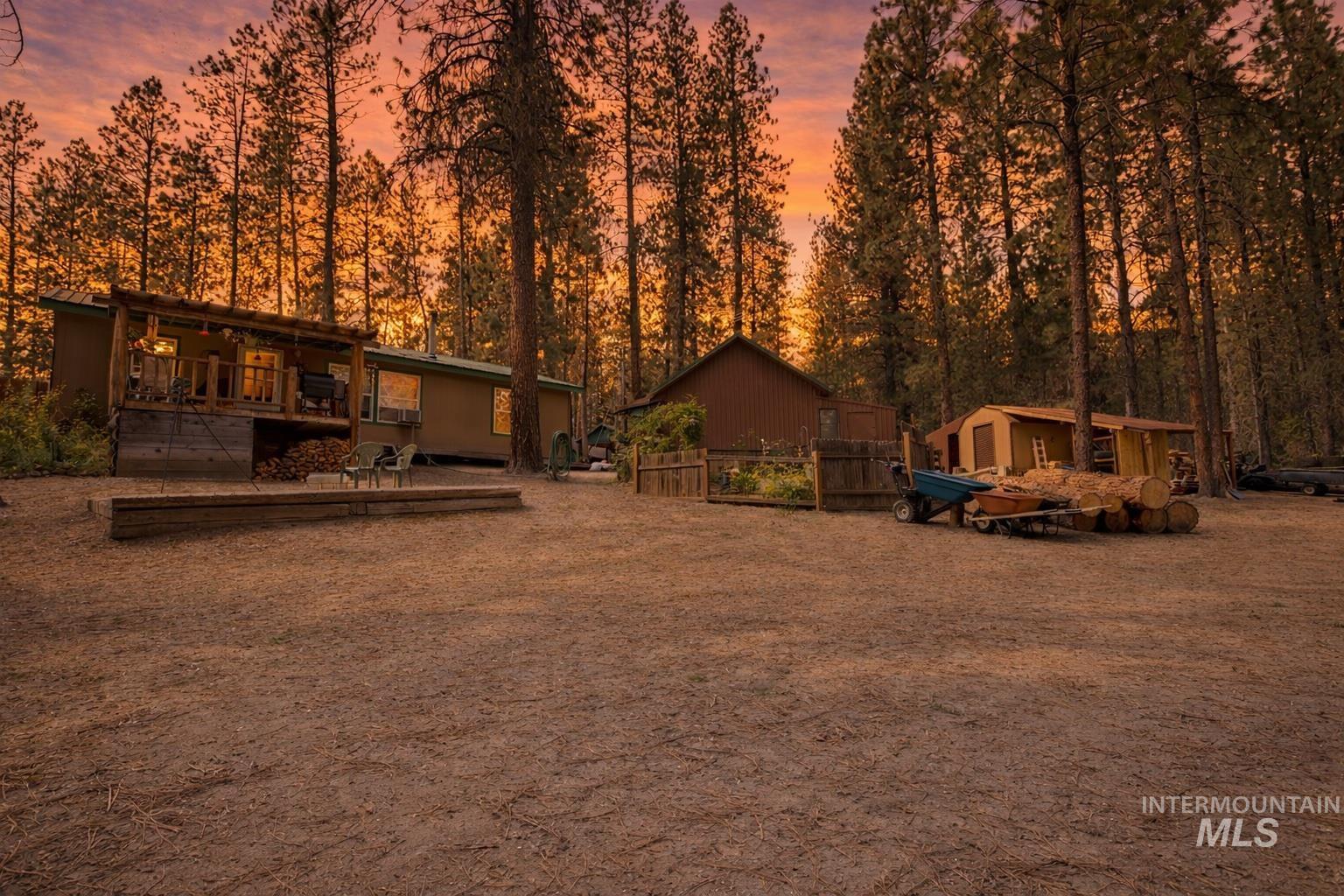 10 Cricket Rd, Garden Valley, Idaho 83622, 3 Bedrooms, 2 Bathrooms, Residential For Sale, Price $499,000,MLS 98961452