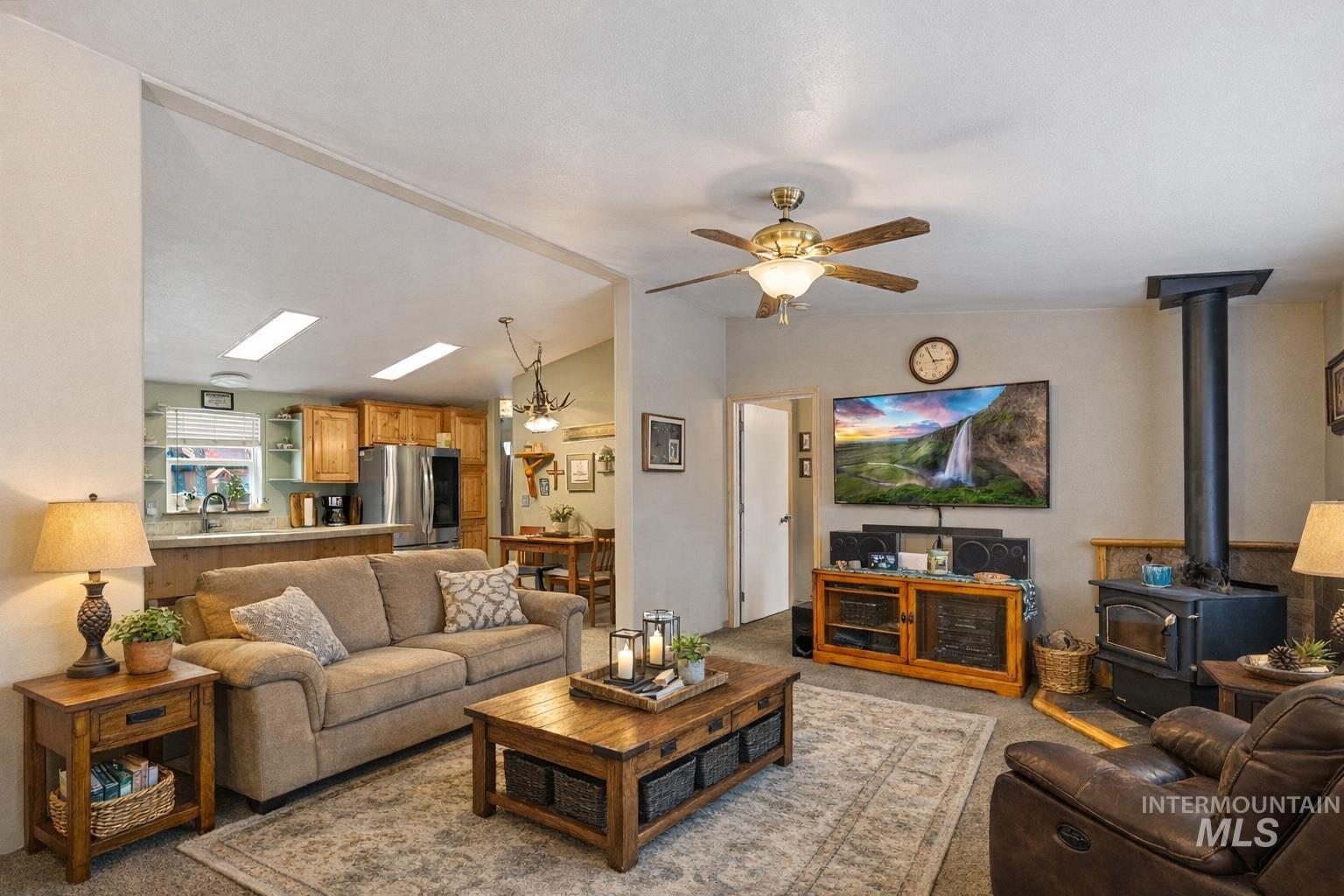 10 Cricket Rd, Garden Valley, Idaho 83622, 3 Bedrooms, 2 Bathrooms, Residential For Sale, Price $499,000,MLS 98961452