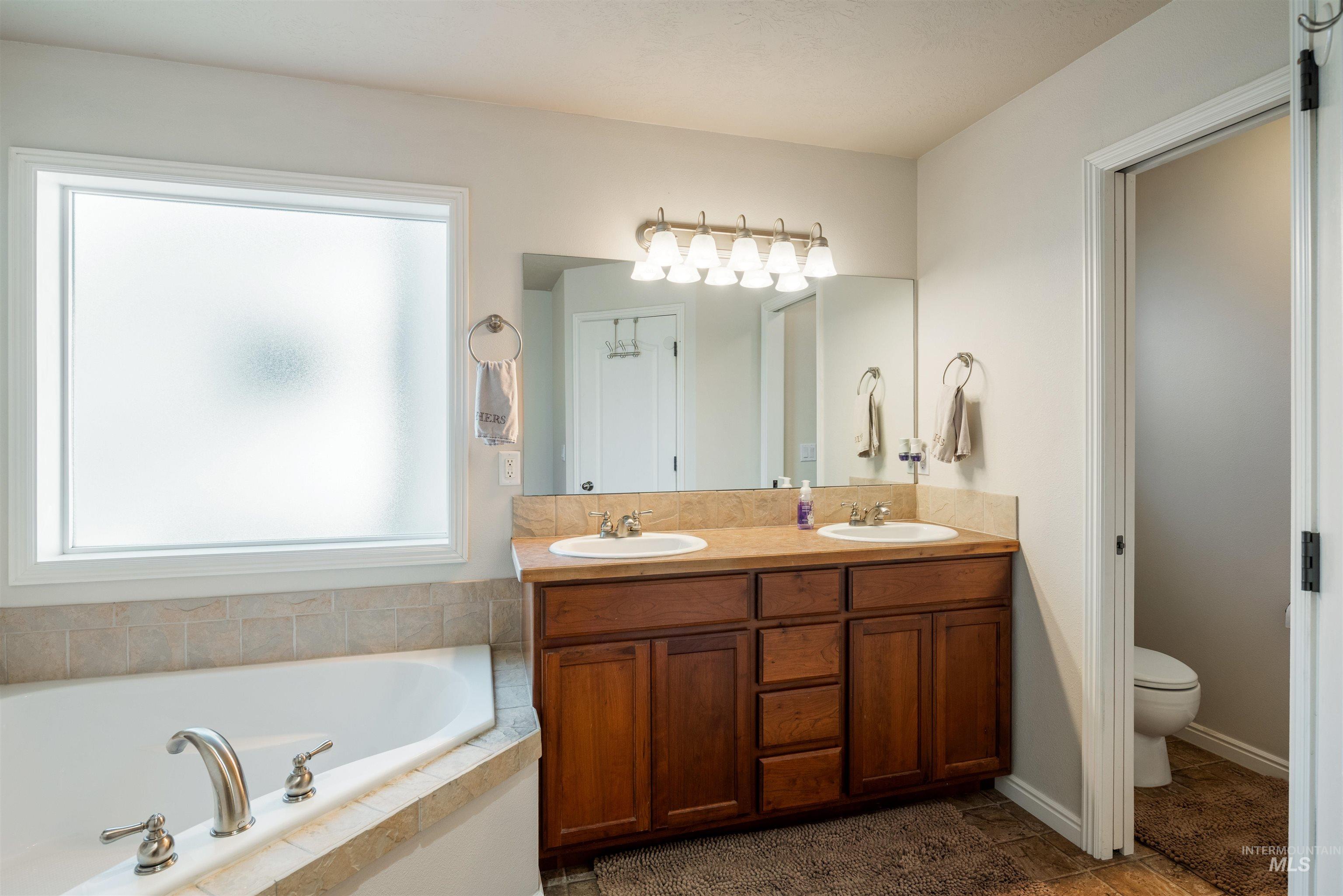 3509 Sunset Avenue, Caldwell, Idaho 83605, 4 Bedrooms, 3 Bathrooms, Residential For Sale, Price $539,900,MLS 98961460