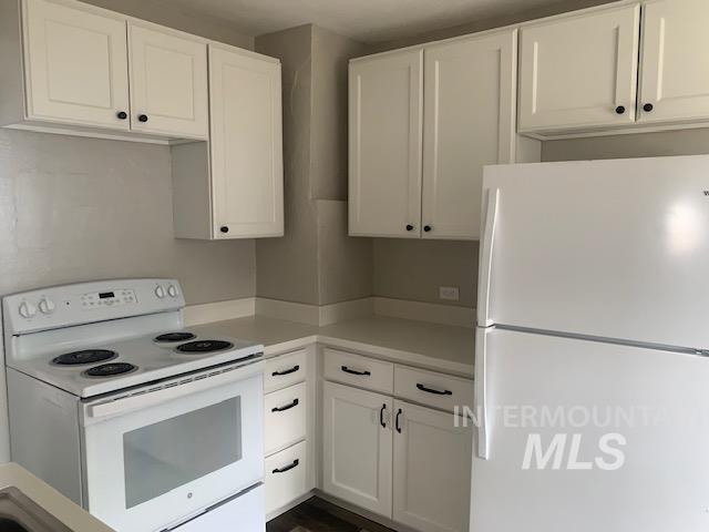 1600 Hansen, Burley, Idaho 83318, 2 Bedrooms, 1 Bathroom, Residential For Sale, Price $124,900,MLS 98961464