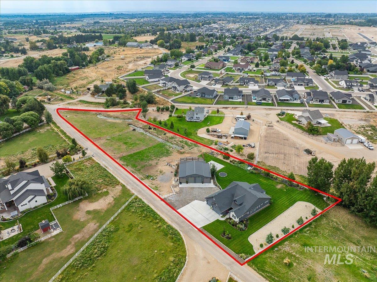 24301 Wanda Way, Middleton, Idaho 83644, 3 Bedrooms, 2 Bathrooms, Residential For Sale, Price $1,099,000,MLS 98961485