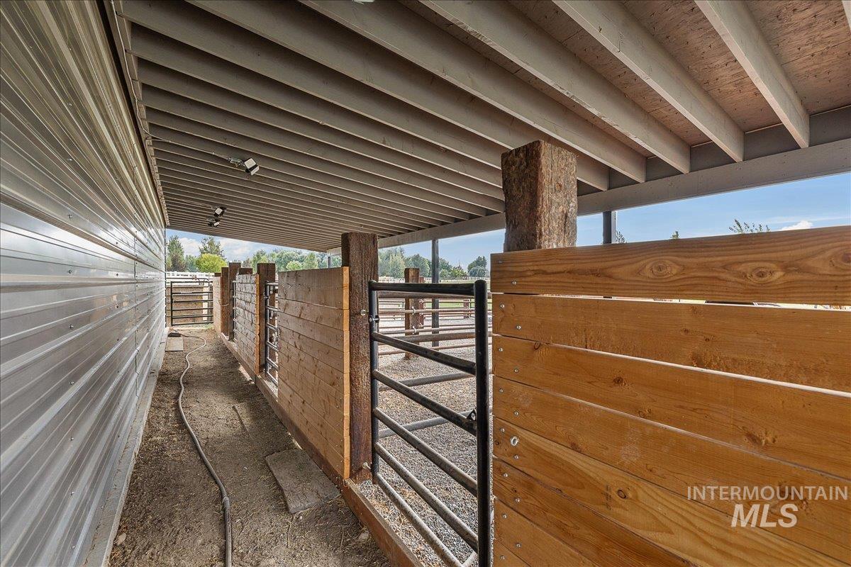 24301 Wanda Way, Middleton, Idaho 83644, 3 Bedrooms, 2 Bathrooms, Residential For Sale, Price $1,099,000,MLS 98961485