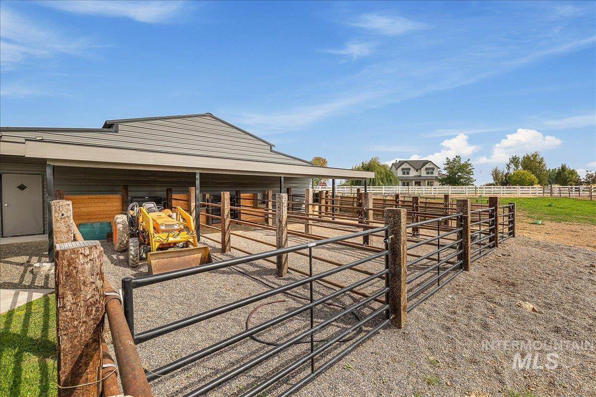 24301 Wanda Way, Middleton, Idaho 83644, 3 Bedrooms, 2 Bathrooms, Residential For Sale, Price $1,099,000,MLS 98961485