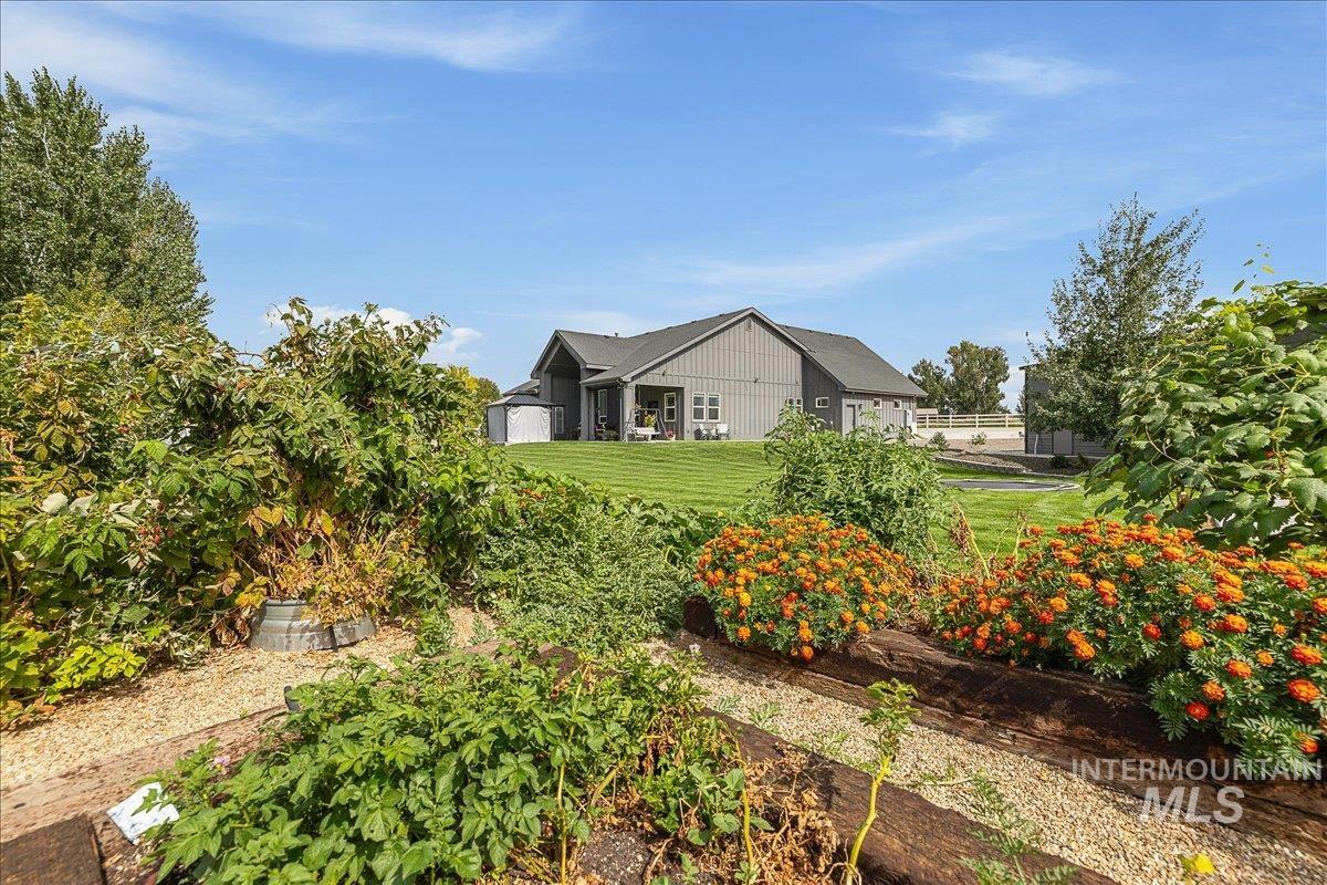 24301 Wanda Way, Middleton, Idaho 83644, 3 Bedrooms, 2 Bathrooms, Residential For Sale, Price $1,025,000,MLS 98961485