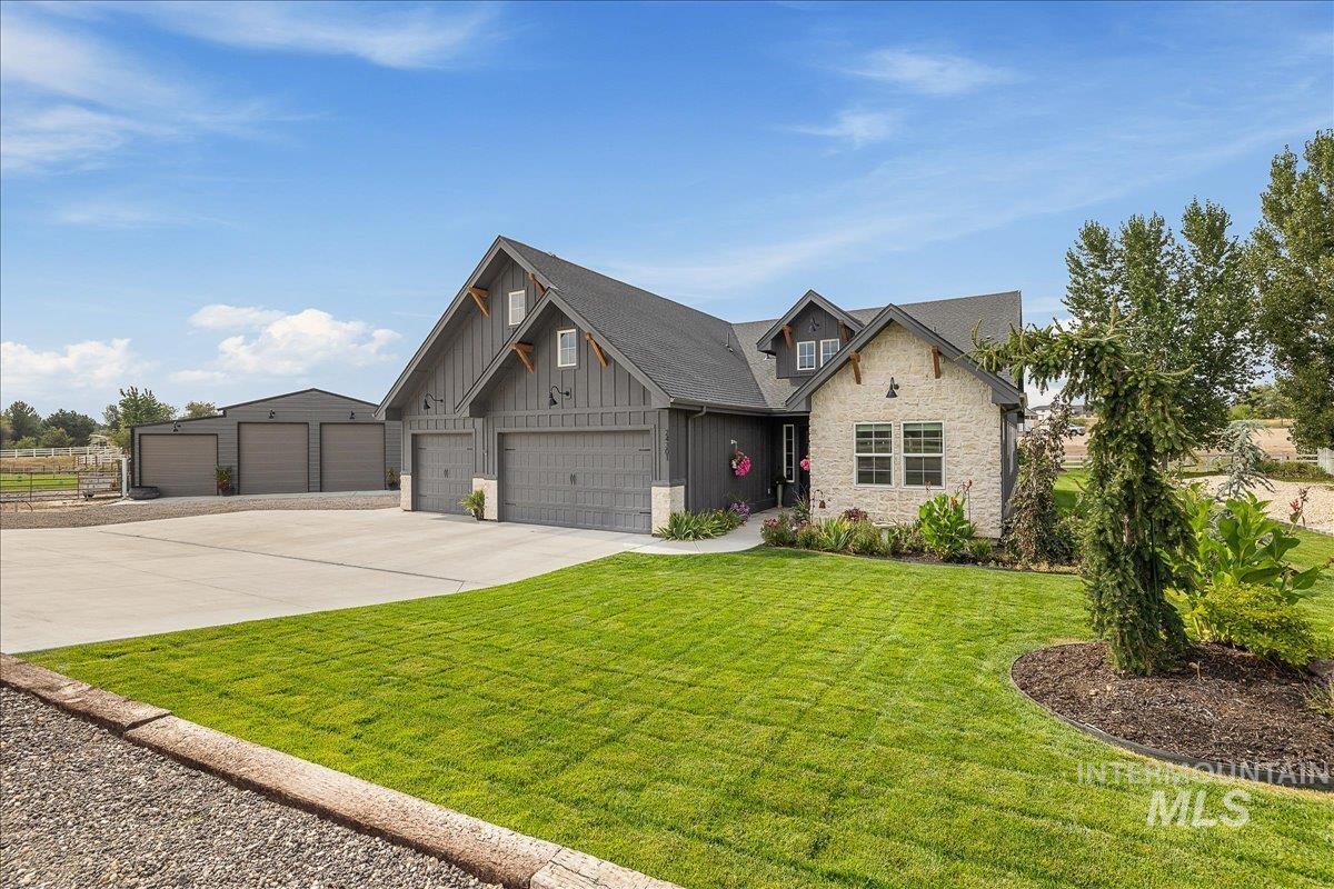 24301 Wanda Way, Middleton, Idaho 83644, 3 Bedrooms, 2 Bathrooms, Residential For Sale, Price $1,010,000,MLS 98961485