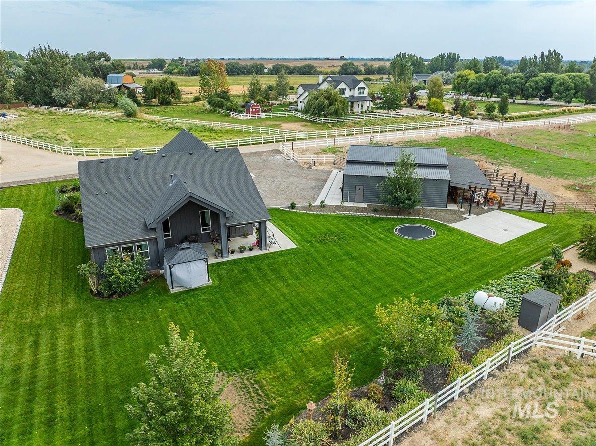 24301 Wanda Way, Middleton, Idaho 83644, 3 Bedrooms, 2 Bathrooms, Residential For Sale, Price $1,010,000,MLS 98961485