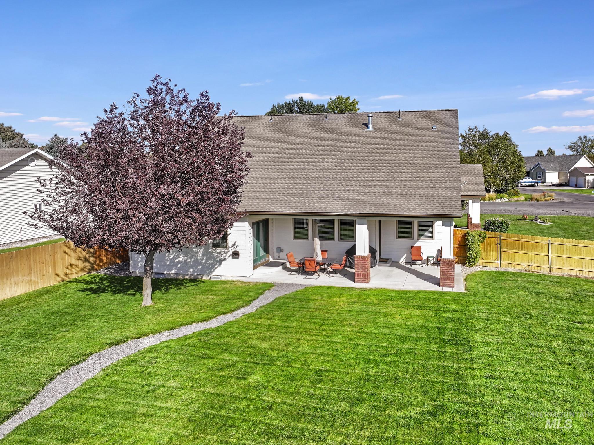 205 Edwards, Twin Falls, Idaho 83301, 3 Bedrooms, 3 Bathrooms, Residential For Sale, Price $554,900,MLS 98961489