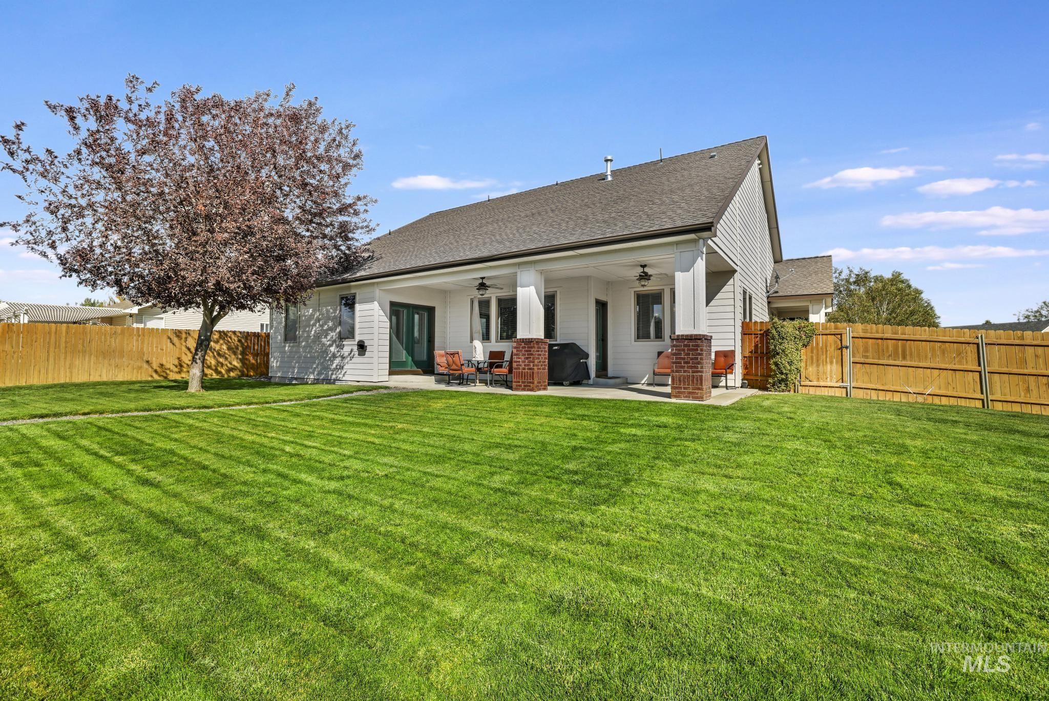 205 Edwards, Twin Falls, Idaho 83301, 3 Bedrooms, 3 Bathrooms, Residential For Sale, Price $554,900,MLS 98961489