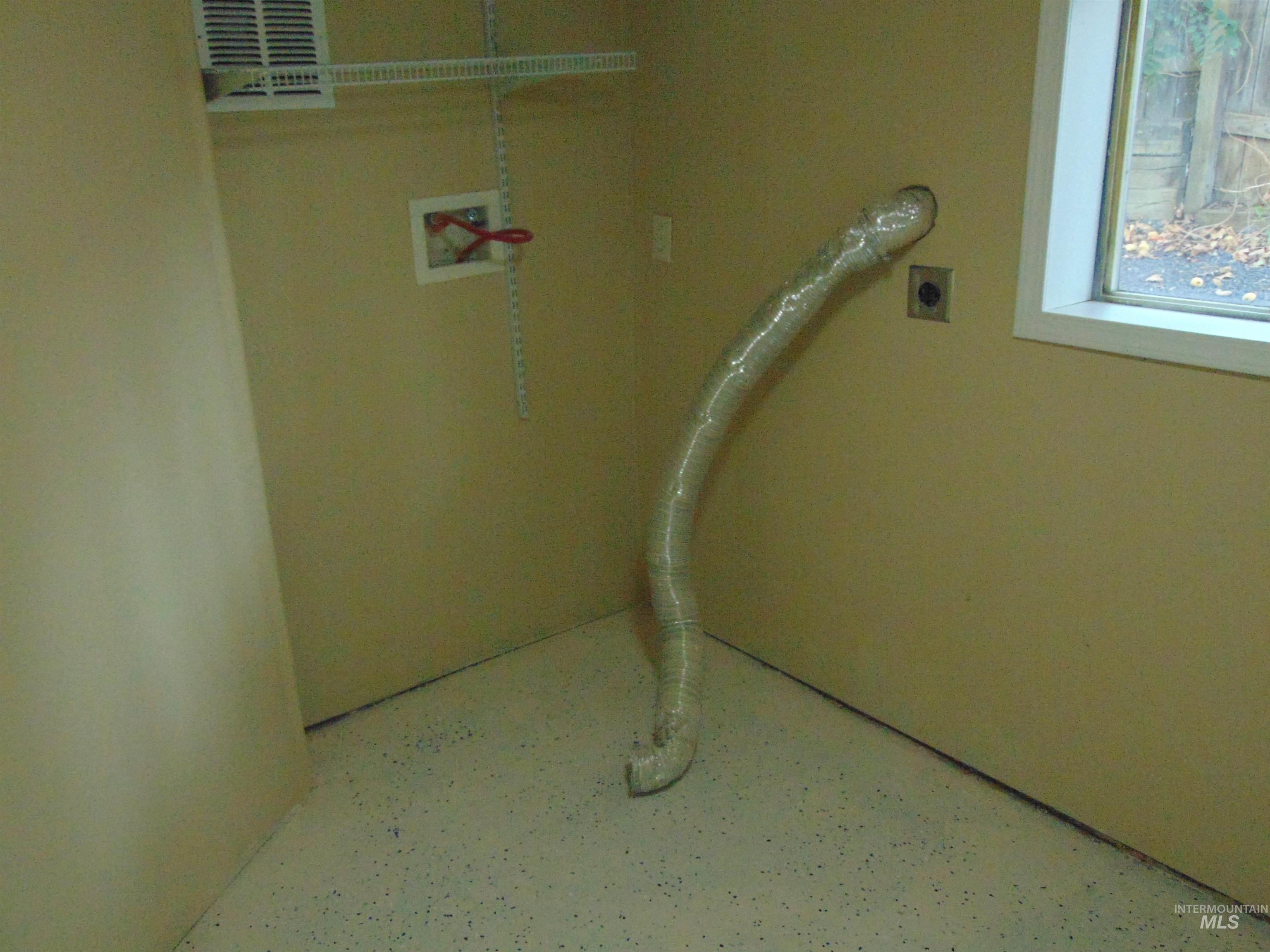 1825 7th ave, Lewiston, Idaho 83501, 4 Bedrooms, 2 Bathrooms, Residential For Sale, Price $309,000,MLS 98961502