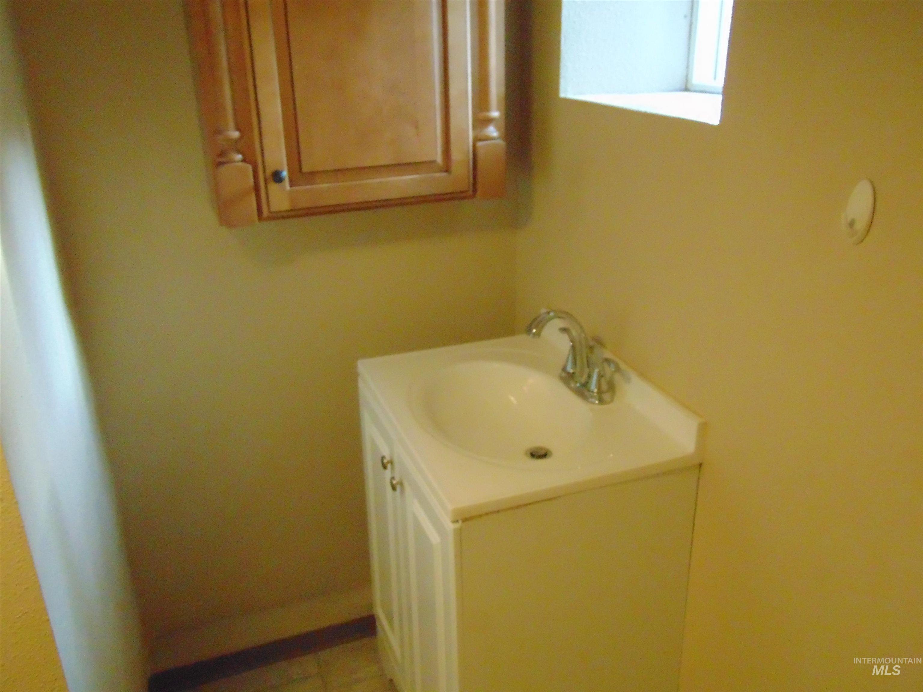 1825 7th ave, Lewiston, Idaho 83501, 4 Bedrooms, 2 Bathrooms, Residential For Sale, Price $309,000,MLS 98961502