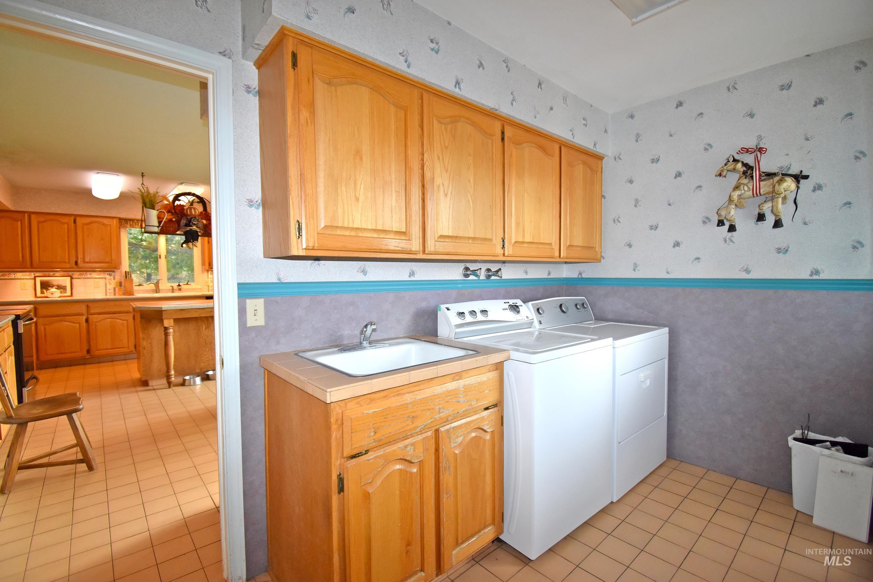 531 Silcott Road, Clarkston, Washington 99403, 3 Bedrooms, 2.5 Bathrooms, Residential For Sale, Price $1,500,000,MLS 98961508