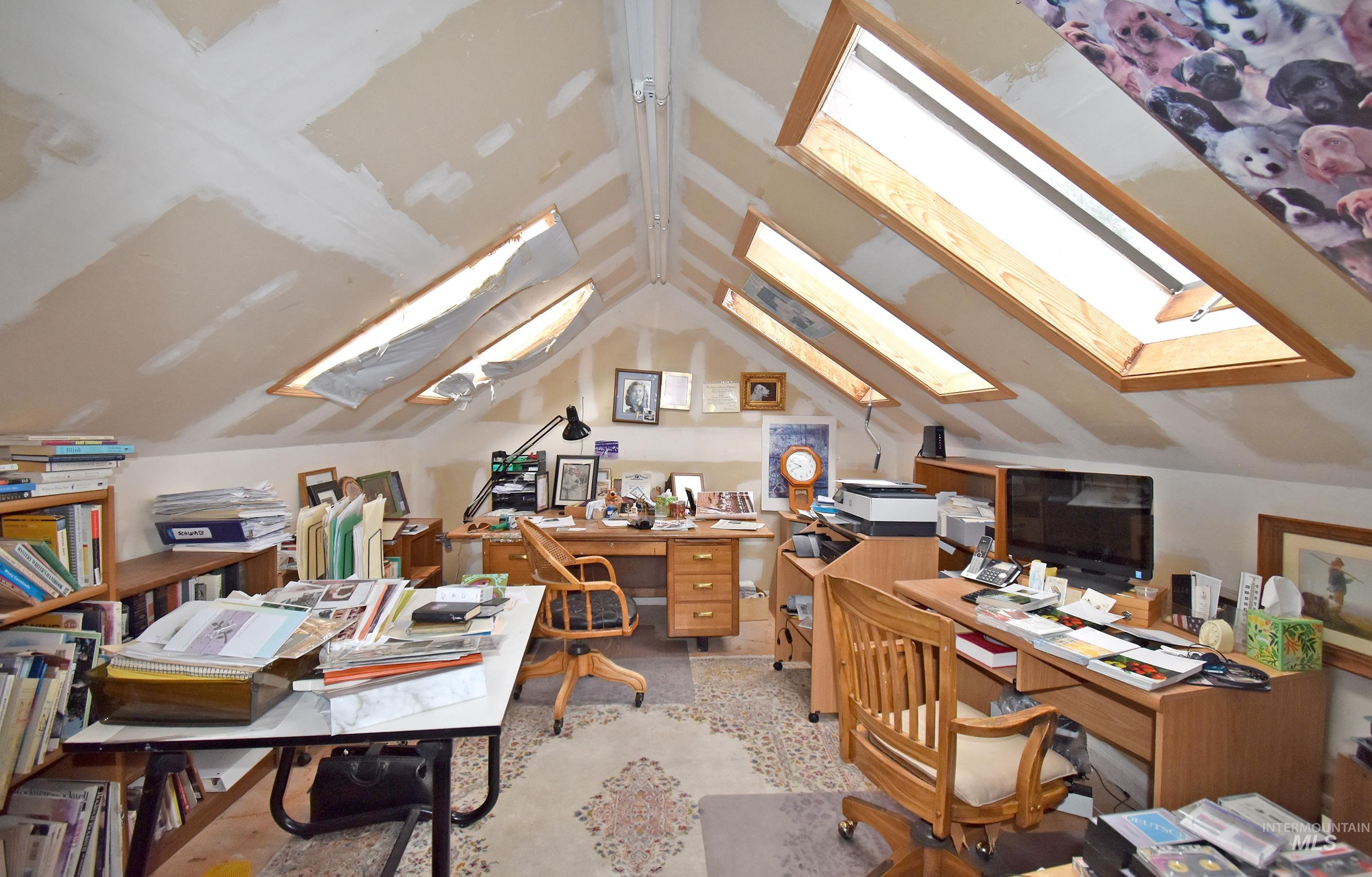 531 Silcott Road, Clarkston, Washington 99403, 3 Bedrooms, 2.5 Bathrooms, Residential For Sale, Price $1,500,000,MLS 98961508