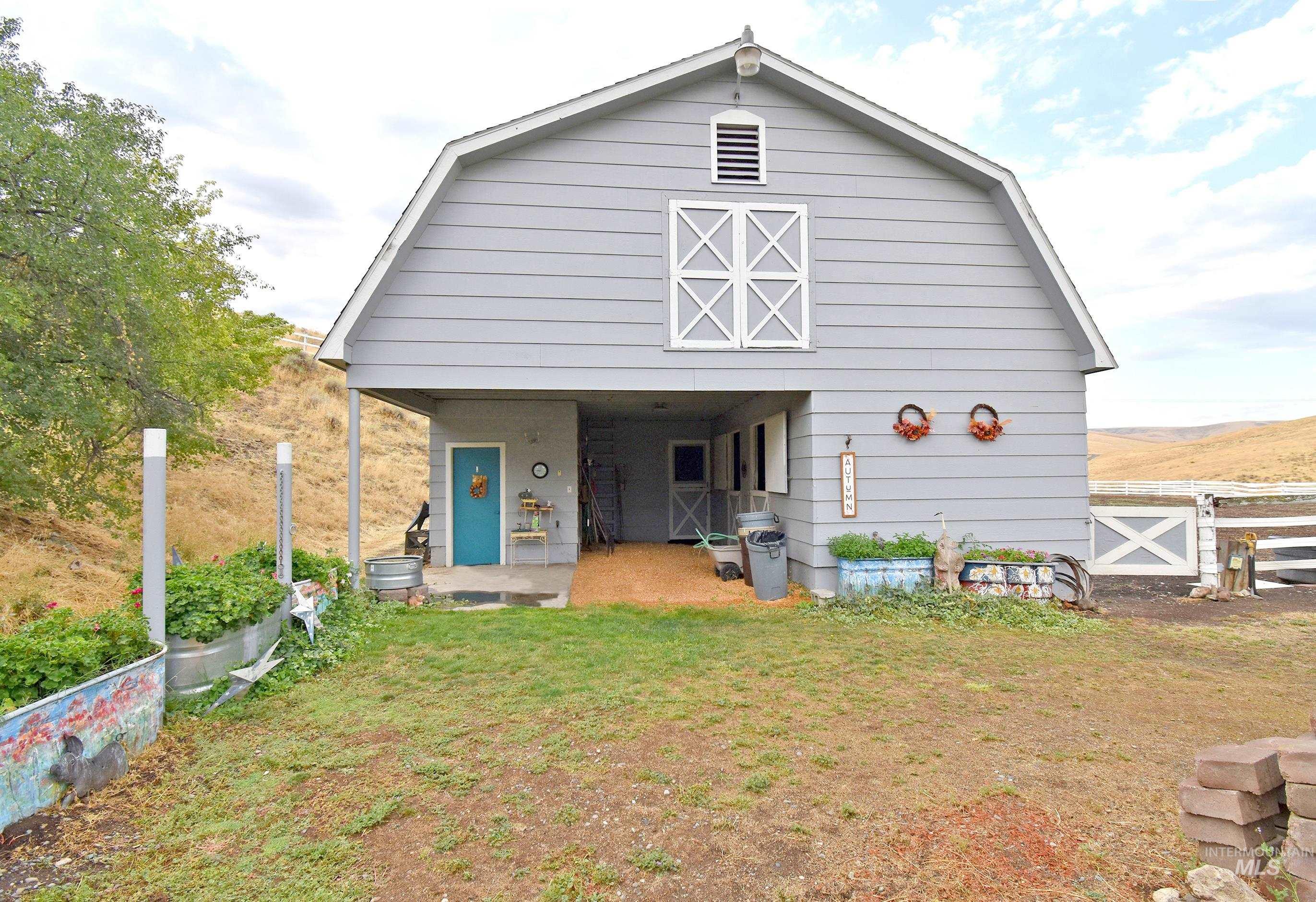 531 Silcott Road, Clarkston, Washington 99403, 3 Bedrooms, 2.5 Bathrooms, Residential For Sale, Price $1,500,000,MLS 98961508