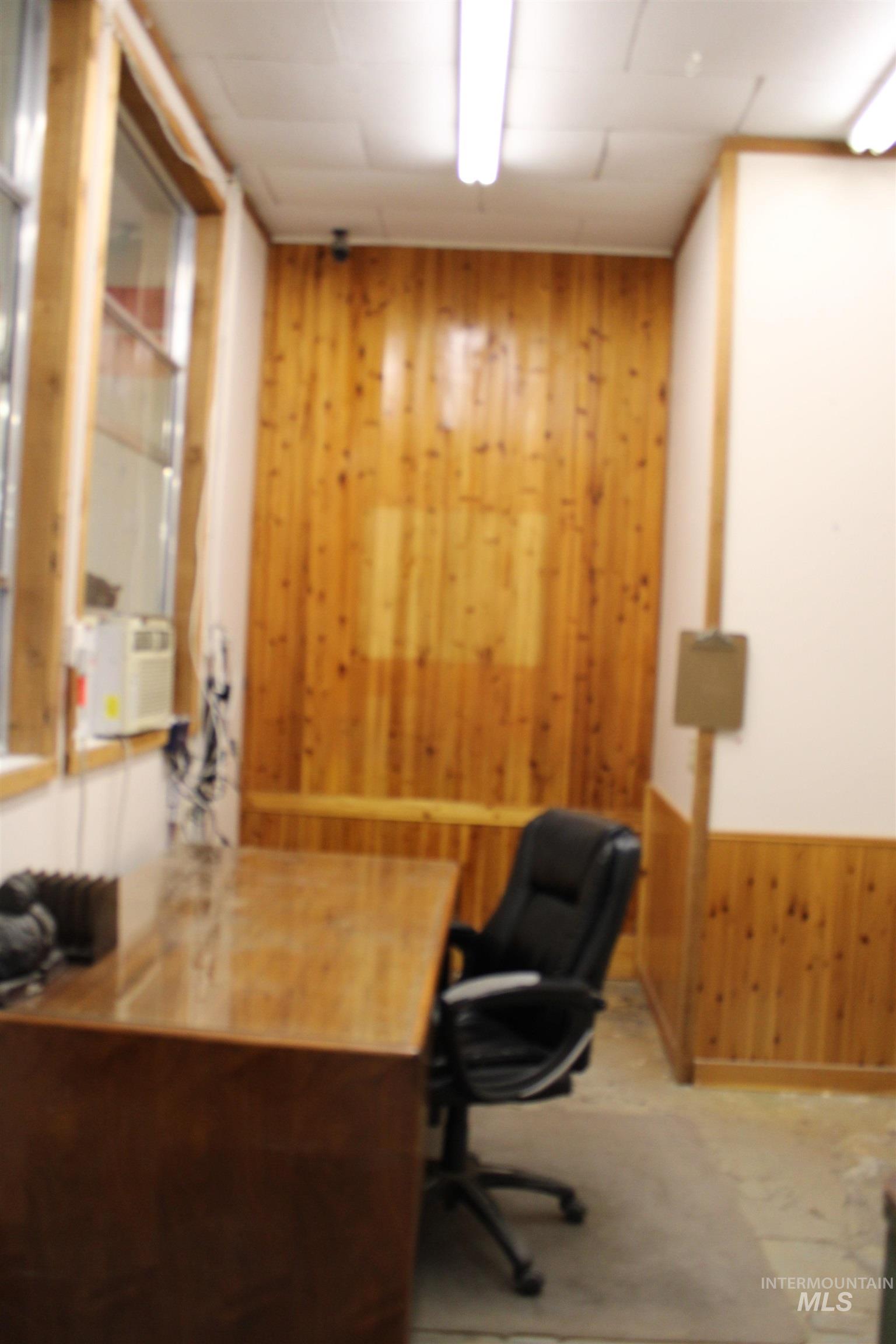 415 N Greenwood, Shoshone, Idaho 83352-5194, Business/Commercial For Sale, Price $800,000,MLS 98961510