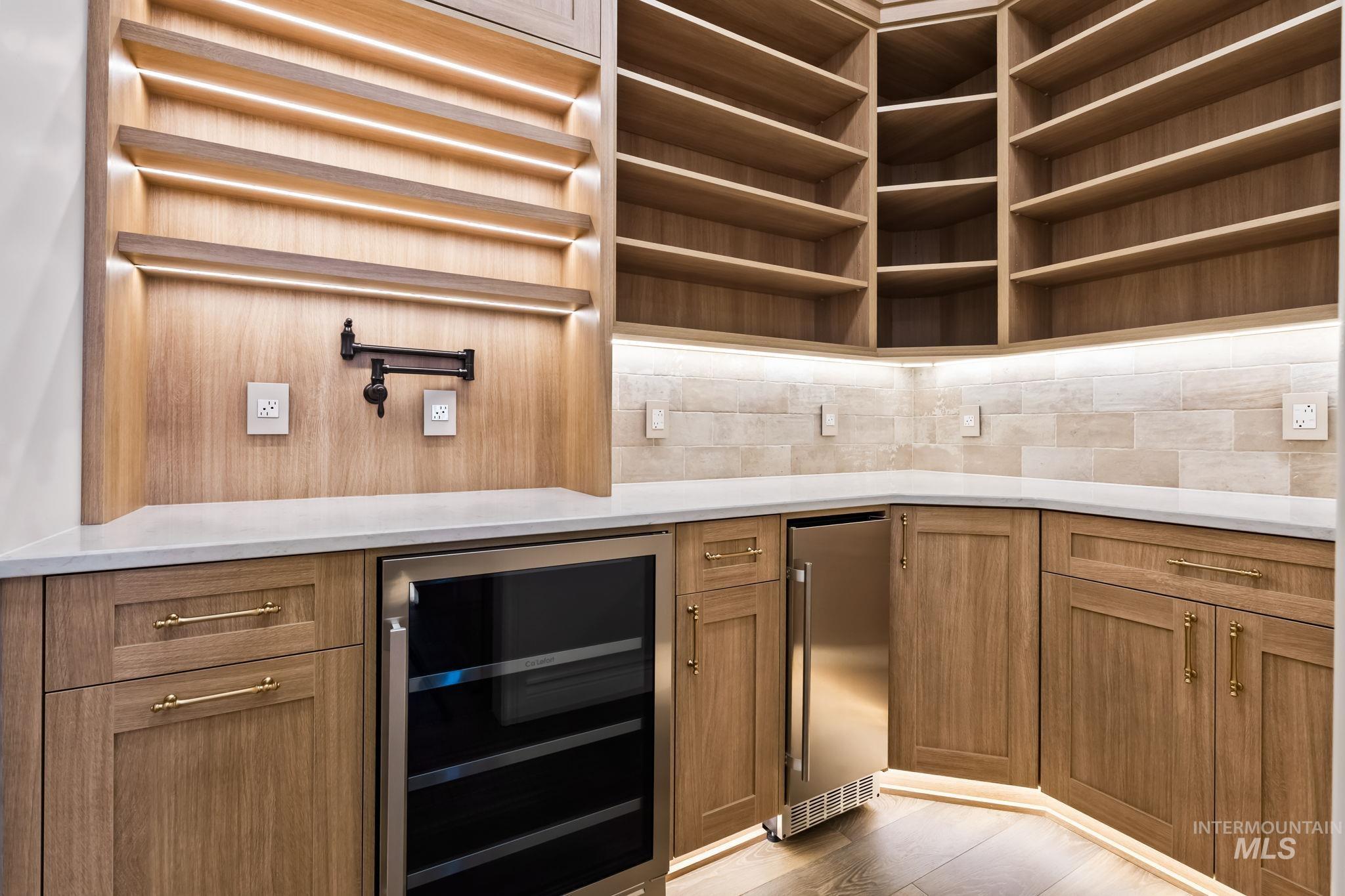 6362 Salmon Falls Ln, Star, Idaho 83669, 4 Bedrooms, 4.5 Bathrooms, Residential For Sale, Price $1,800,000,MLS 98961524