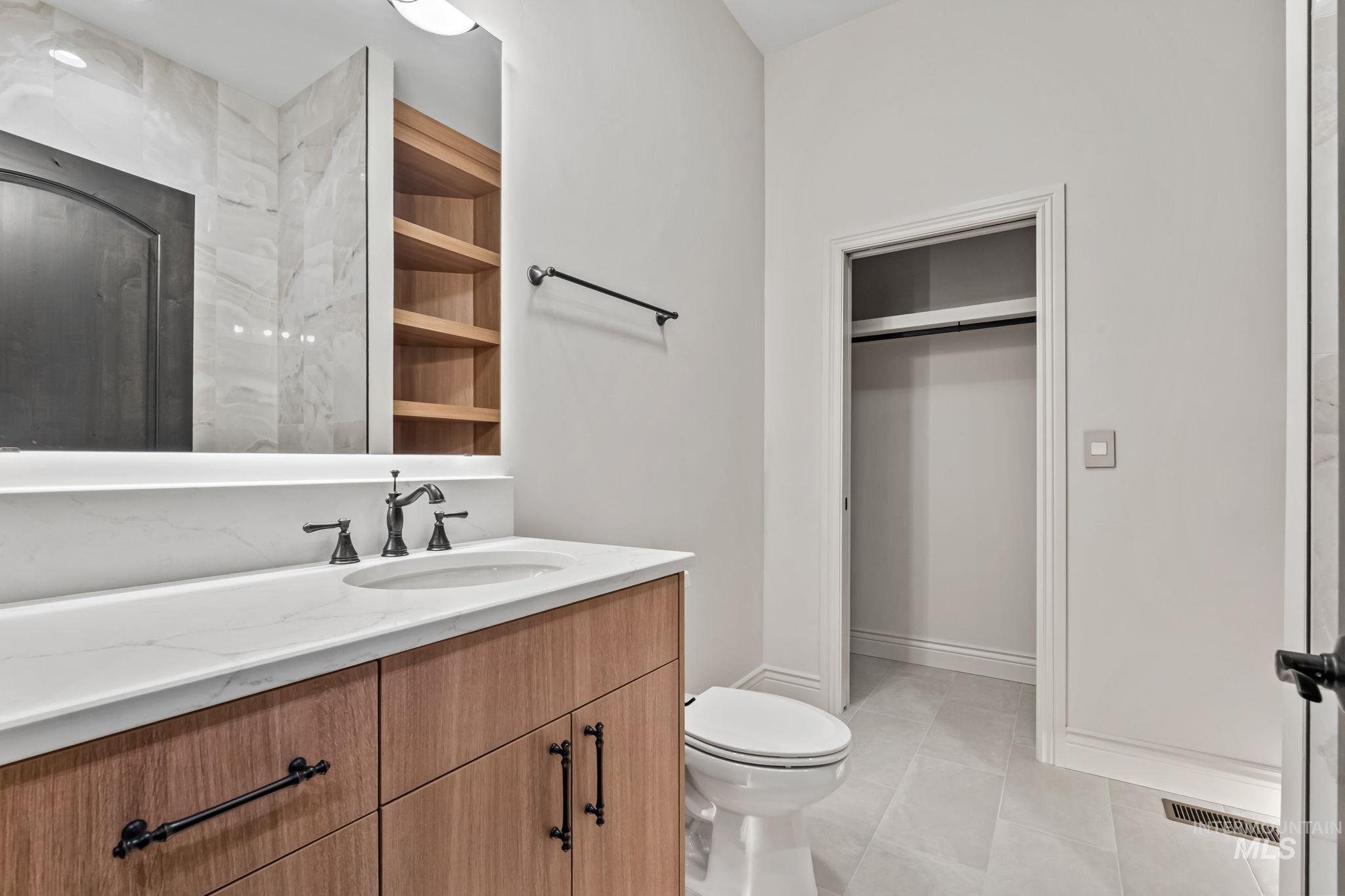 6362 Salmon Falls Ln, Star, Idaho 83669, 4 Bedrooms, 4.5 Bathrooms, Residential For Sale, Price $1,800,000,MLS 98961524