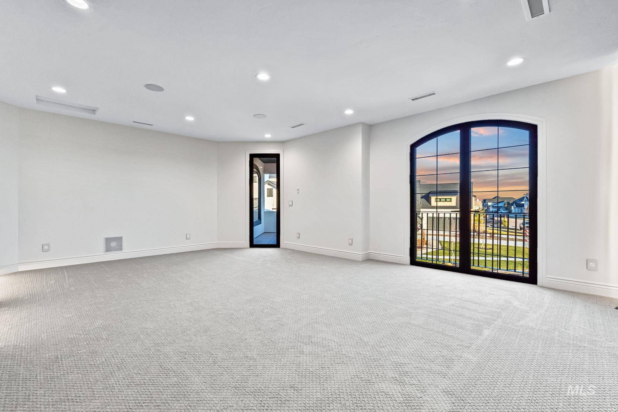 6362 Salmon Falls Ln, Star, Idaho 83669, 4 Bedrooms, 4.5 Bathrooms, Residential For Sale, Price $1,800,000,MLS 98961524