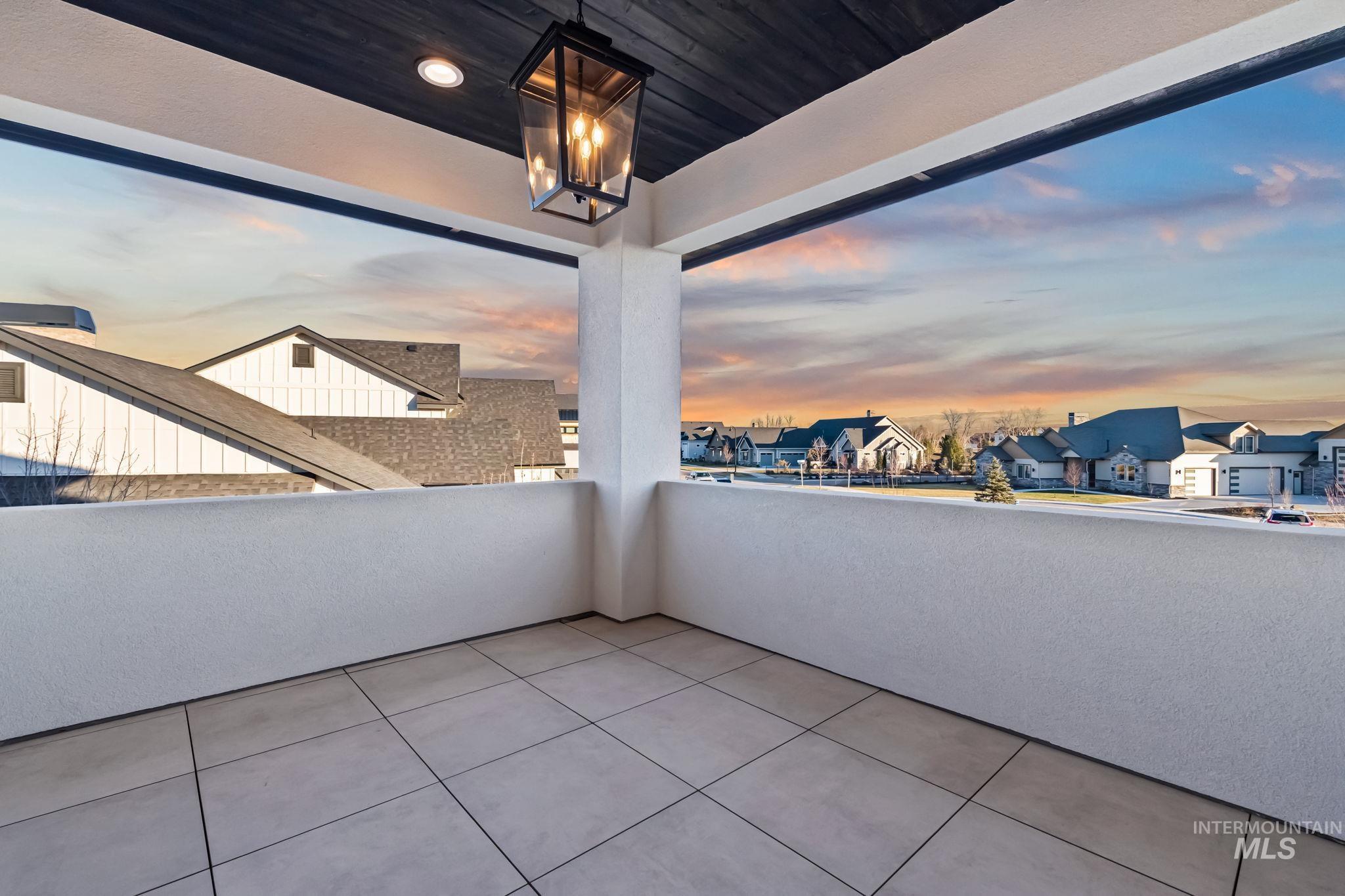 6362 Salmon Falls Ln, Star, Idaho 83669, 4 Bedrooms, 4.5 Bathrooms, Residential For Sale, Price $1,800,000,MLS 98961524