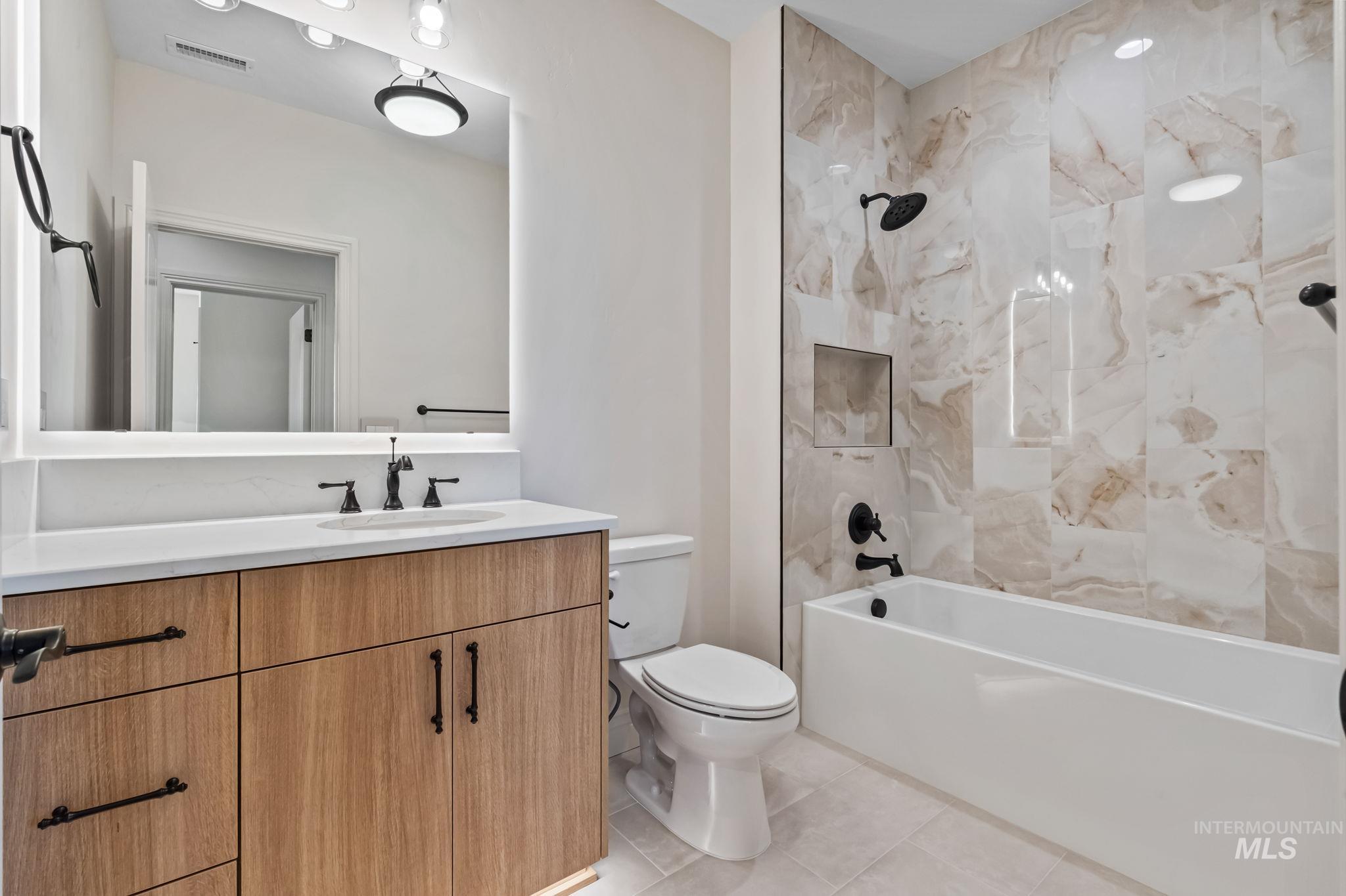 6362 Salmon Falls Ln, Star, Idaho 83669, 4 Bedrooms, 4.5 Bathrooms, Residential For Sale, Price $1,800,000,MLS 98961524