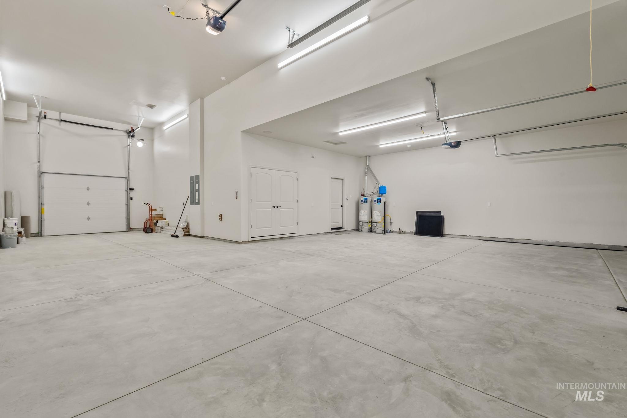 6362 Salmon Falls Ln, Star, Idaho 83669, 4 Bedrooms, 4.5 Bathrooms, Residential For Sale, Price $1,800,000,MLS 98961524