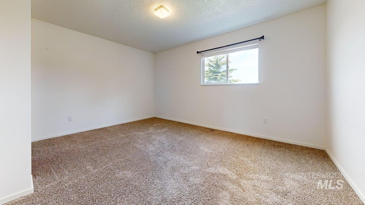 3403 Meadowlark Dr, Lewiston, Idaho 83501, 3 Bedrooms, 2 Bathrooms, Residential For Sale, Price $469,000,MLS 98961526