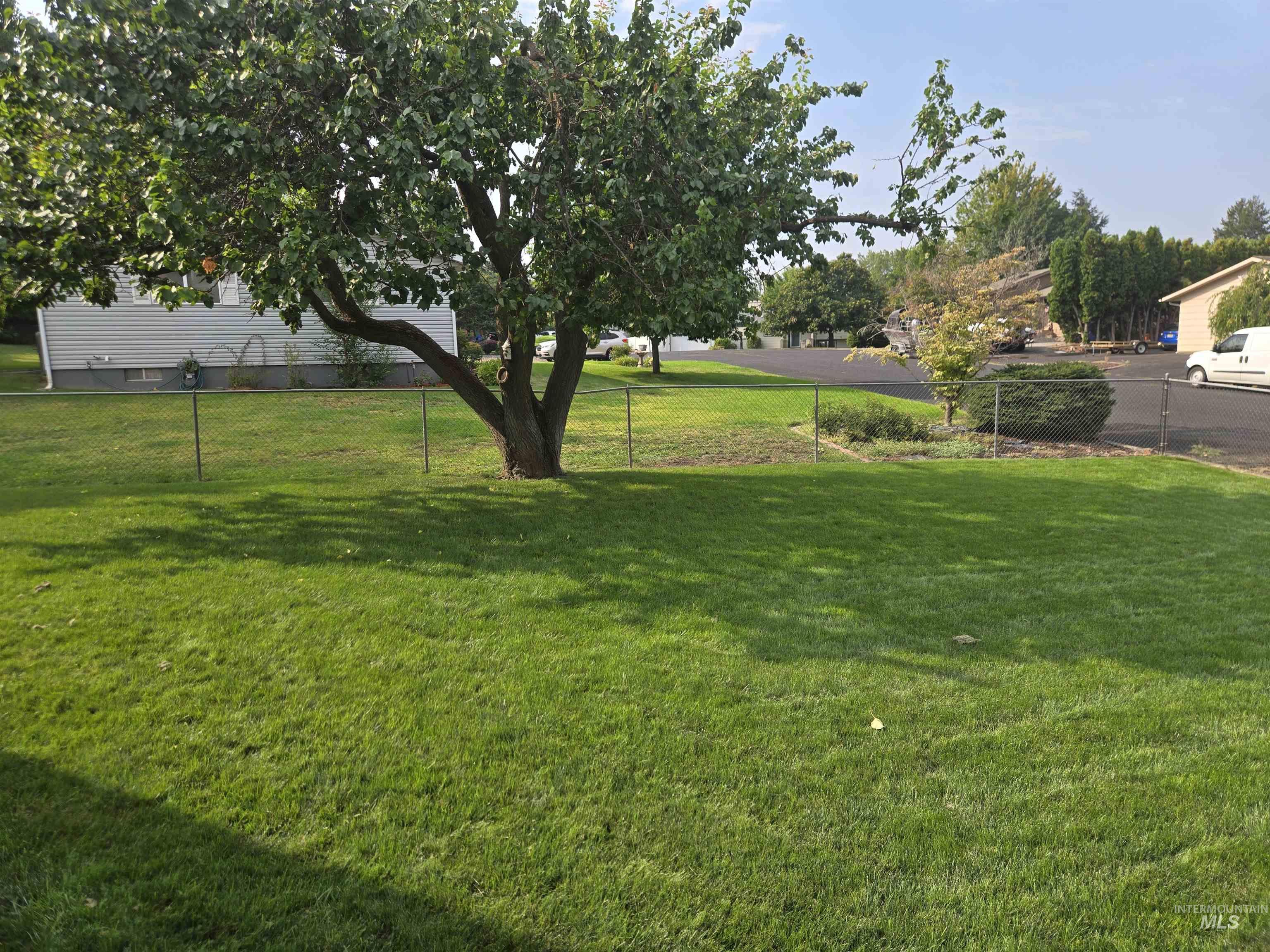 3403 Meadowlark Dr, Lewiston, Idaho 83501, 3 Bedrooms, 2 Bathrooms, Residential For Sale, Price $469,000,MLS 98961526