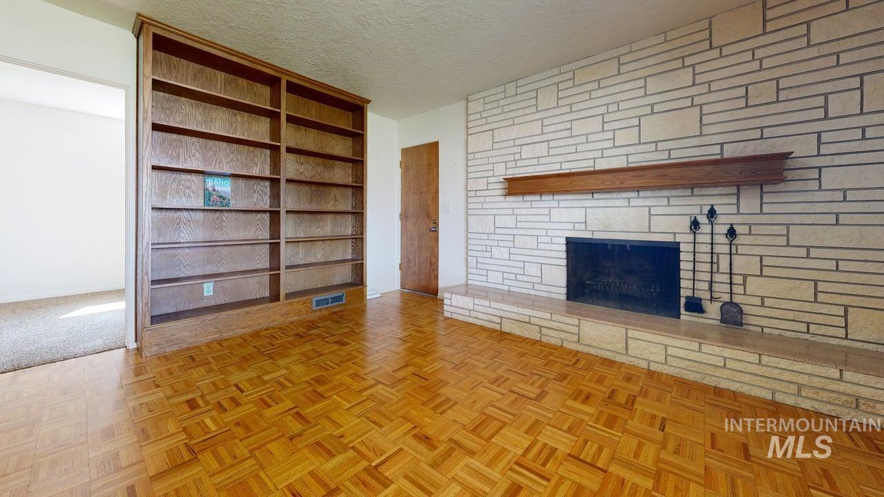 3403 Meadowlark Dr, Lewiston, Idaho 83501, 3 Bedrooms, 2 Bathrooms, Residential For Sale, Price $469,000,MLS 98961526