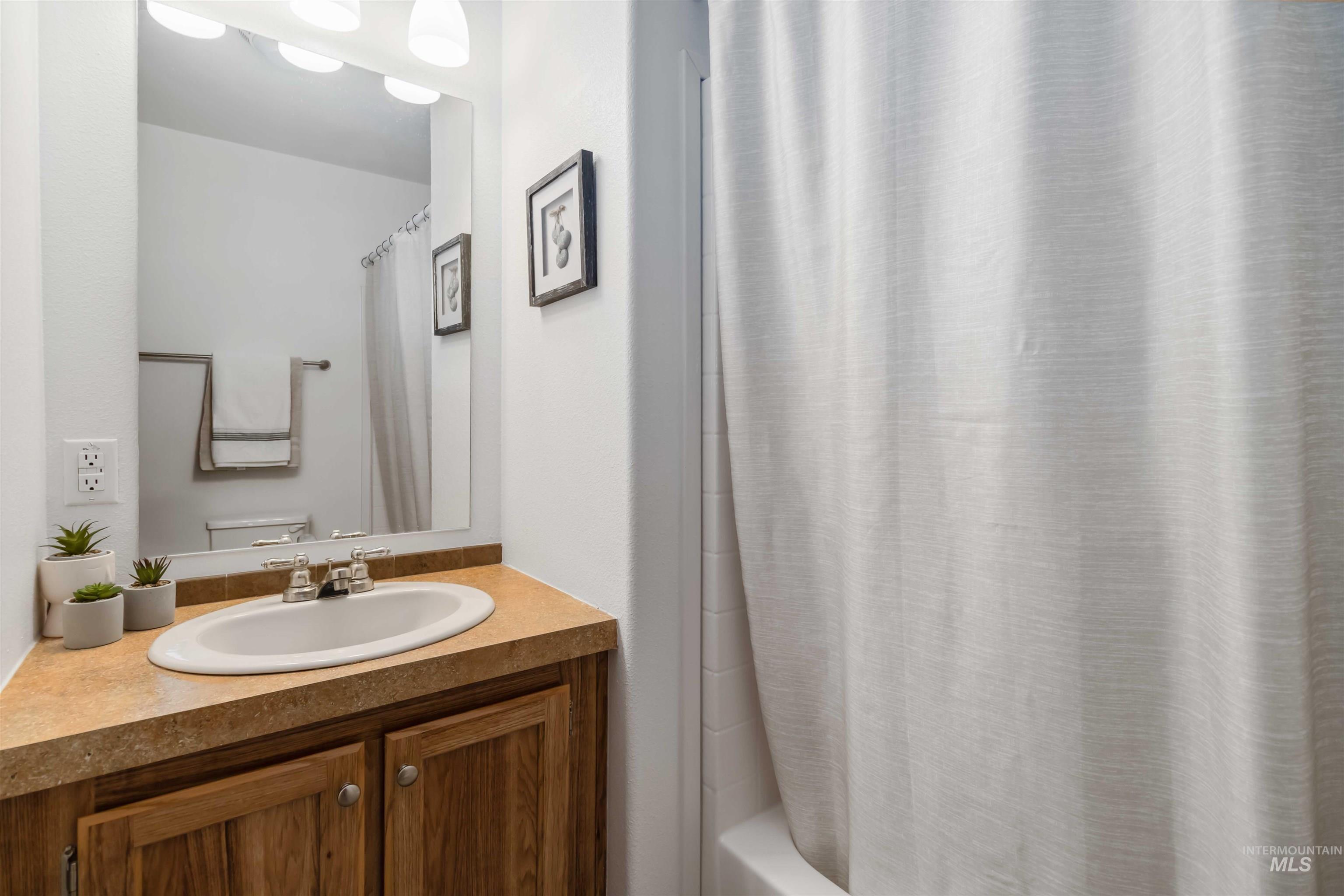 8028 W Manassas Ln, Boise, Idaho 83614, 2 Bedrooms, 2 Bathrooms, Residential For Sale, Price $88,888,MLS 98961548