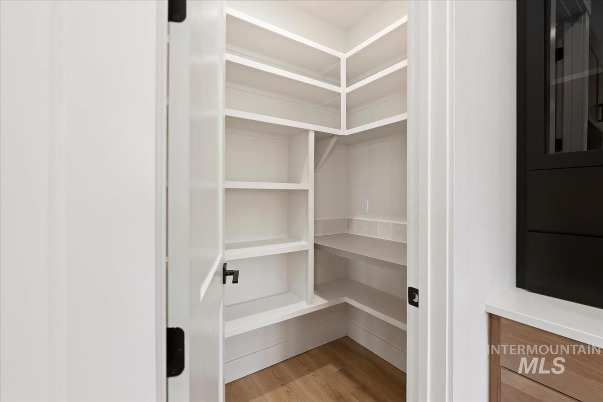 7168 E Chicken Hawk Loop, Nampa, Idaho 83686, 3 Bedrooms, 2.5 Bathrooms, Residential For Sale, Price $819,900,MLS 98961562