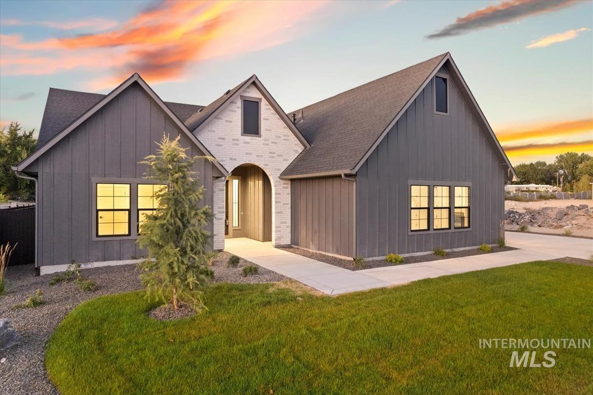 7168 E Chicken Hawk Loop, Nampa, Idaho 83686, 3 Bedrooms, 2.5 Bathrooms, Residential For Sale, Price $819,900,MLS 98961562