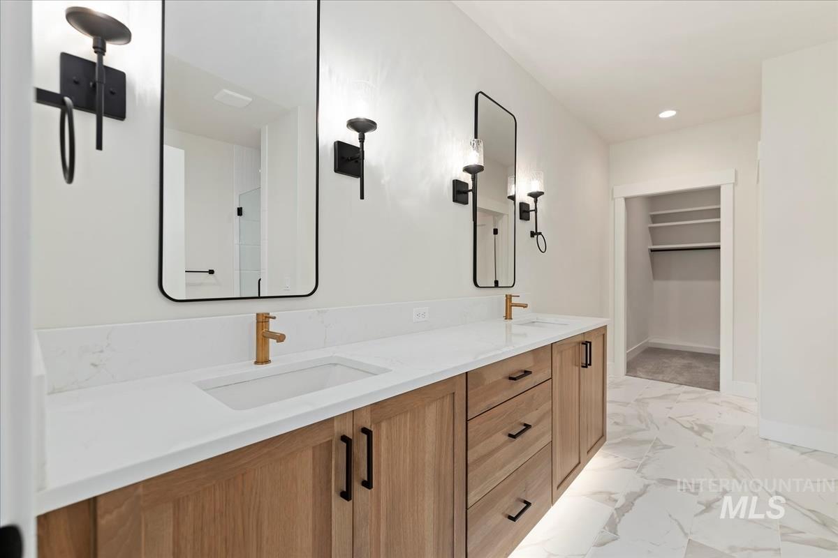 7168 E Chicken Hawk Loop, Nampa, Idaho 83686, 3 Bedrooms, 2.5 Bathrooms, Residential For Sale, Price $819,900,MLS 98961562