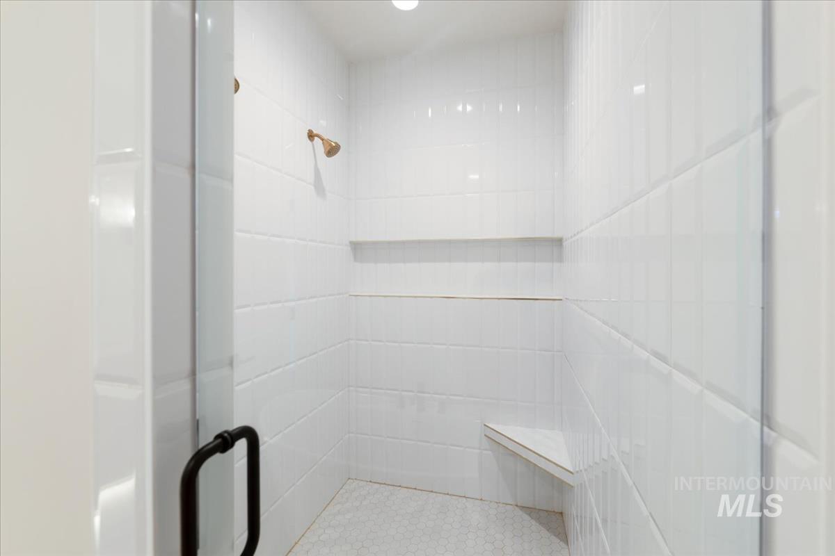 7168 E Chicken Hawk Loop, Nampa, Idaho 83686, 3 Bedrooms, 2.5 Bathrooms, Residential For Sale, Price $819,900,MLS 98961562