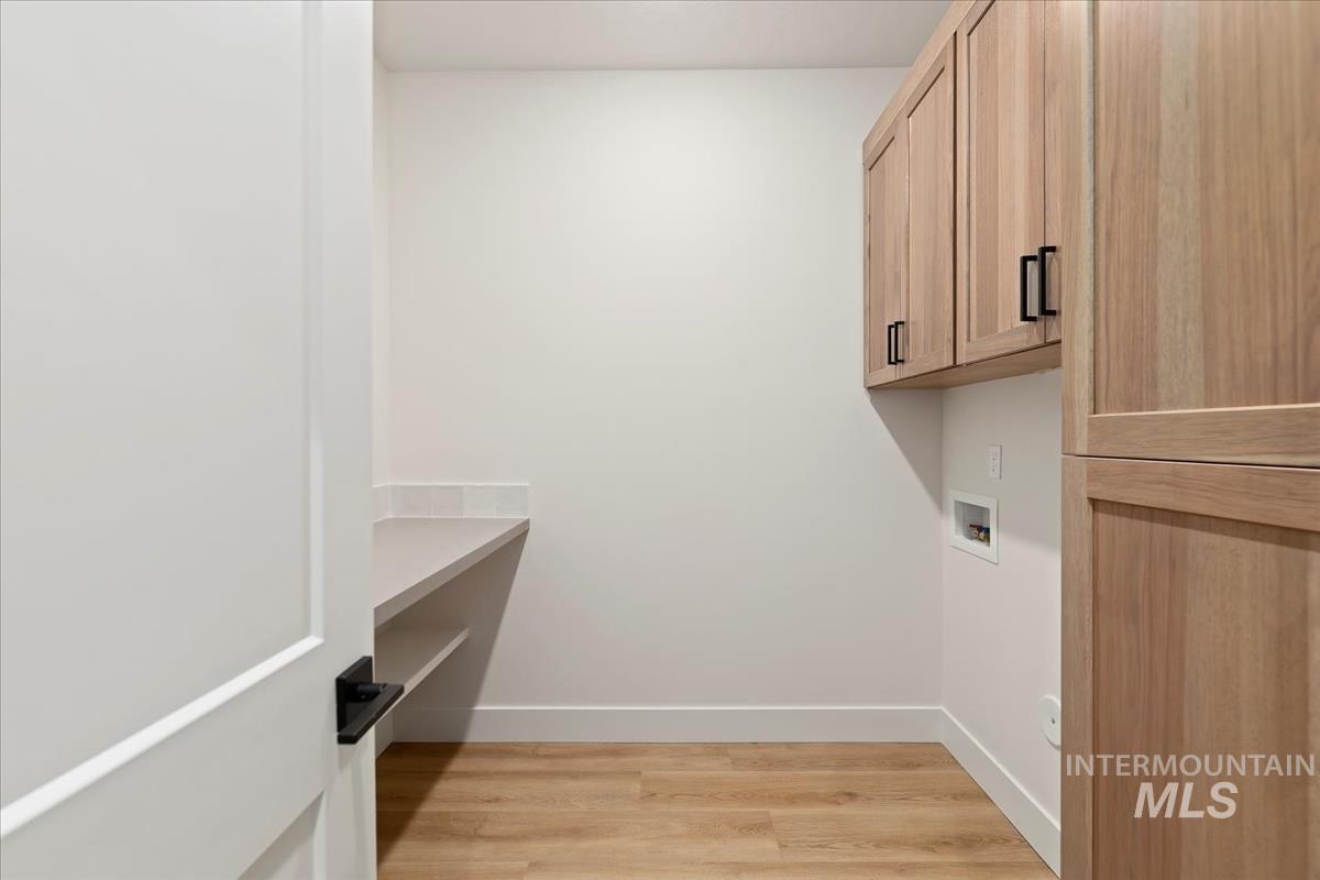 7168 E Chicken Hawk Loop, Nampa, Idaho 83686, 3 Bedrooms, 2.5 Bathrooms, Residential For Sale, Price $819,900,MLS 98961562