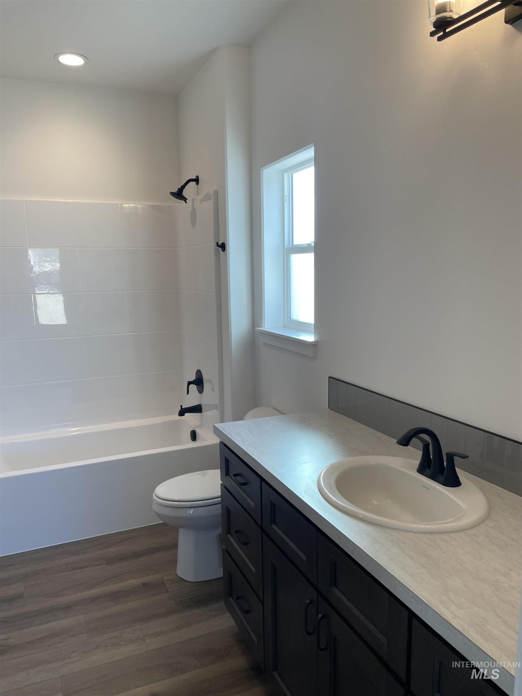 2022 Harrison St, Twin Falls, Idaho 83301, 3 Bedrooms, 2 Bathrooms, Residential For Sale, Price $379,900,MLS 98961581