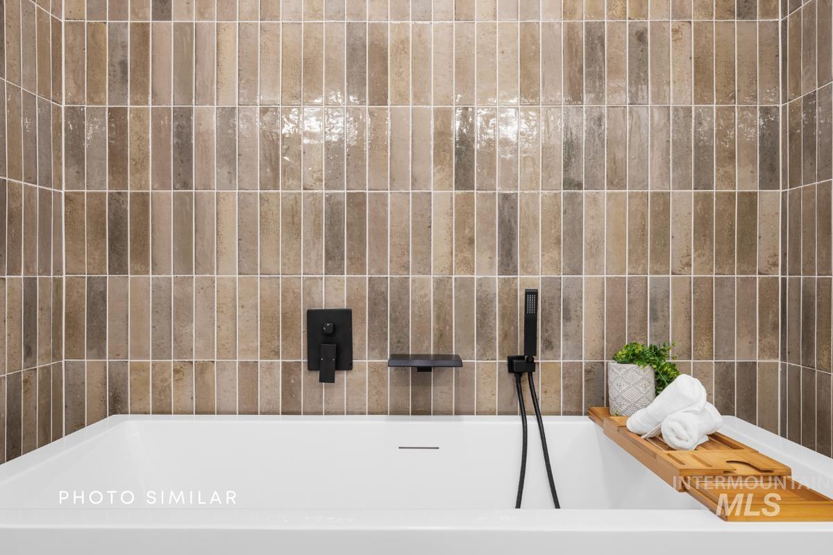 55 E State St, Eagle, Idaho 83616, 2 Bedrooms, 2 Bathrooms, Residential For Sale, Price $848,000, 98961599