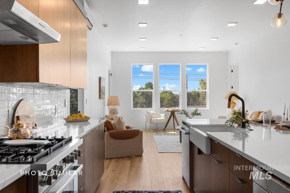 55 E State St, Eagle, Idaho 83616, 2 Bedrooms, 2 Bathrooms, Residential For Sale, Price $848,000, 98961599