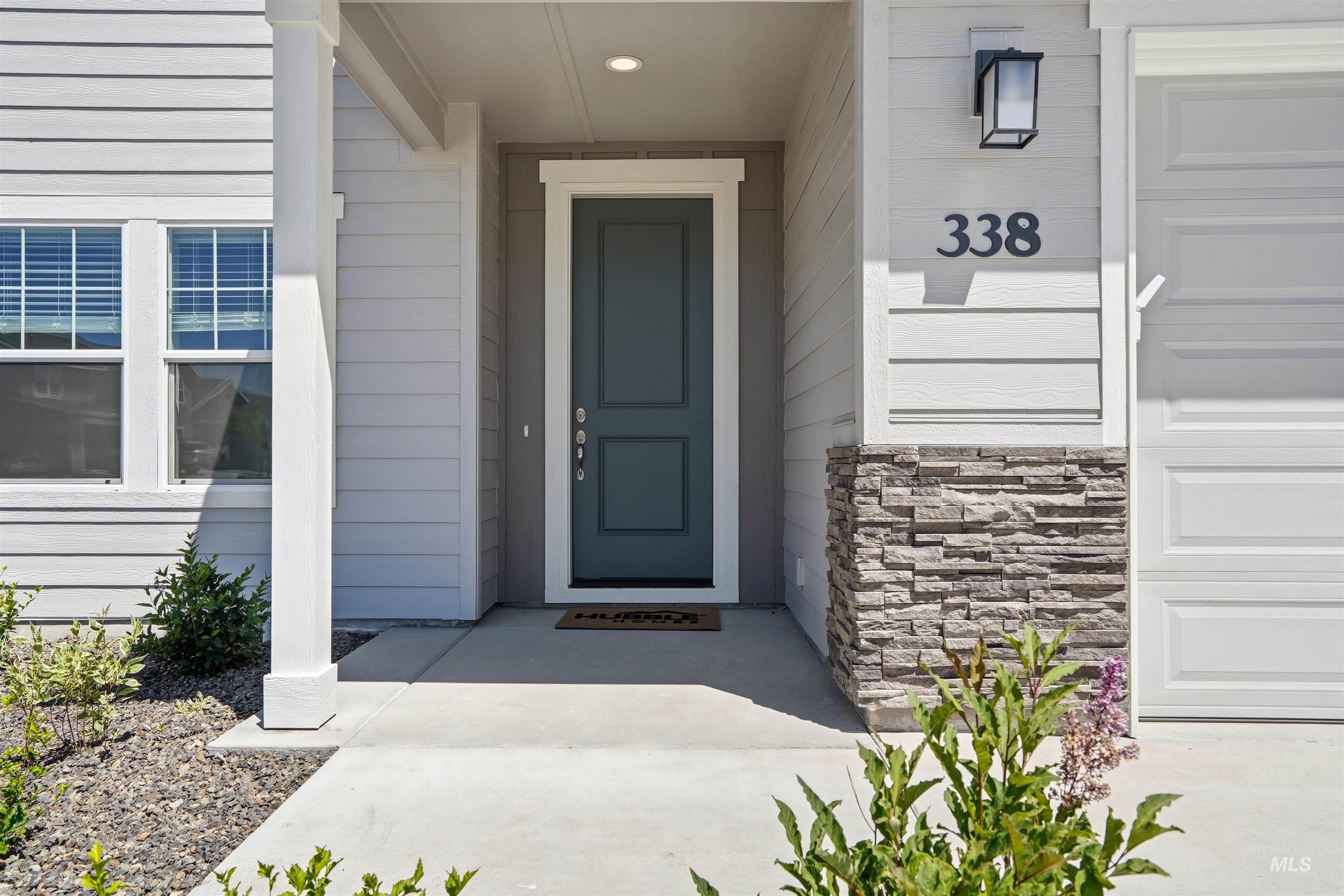 338 W Omphale St., Kuna, Idaho 83634, 5 Bedrooms, 3 Bathrooms, Residential For Sale, Price $524,990,MLS 98961602