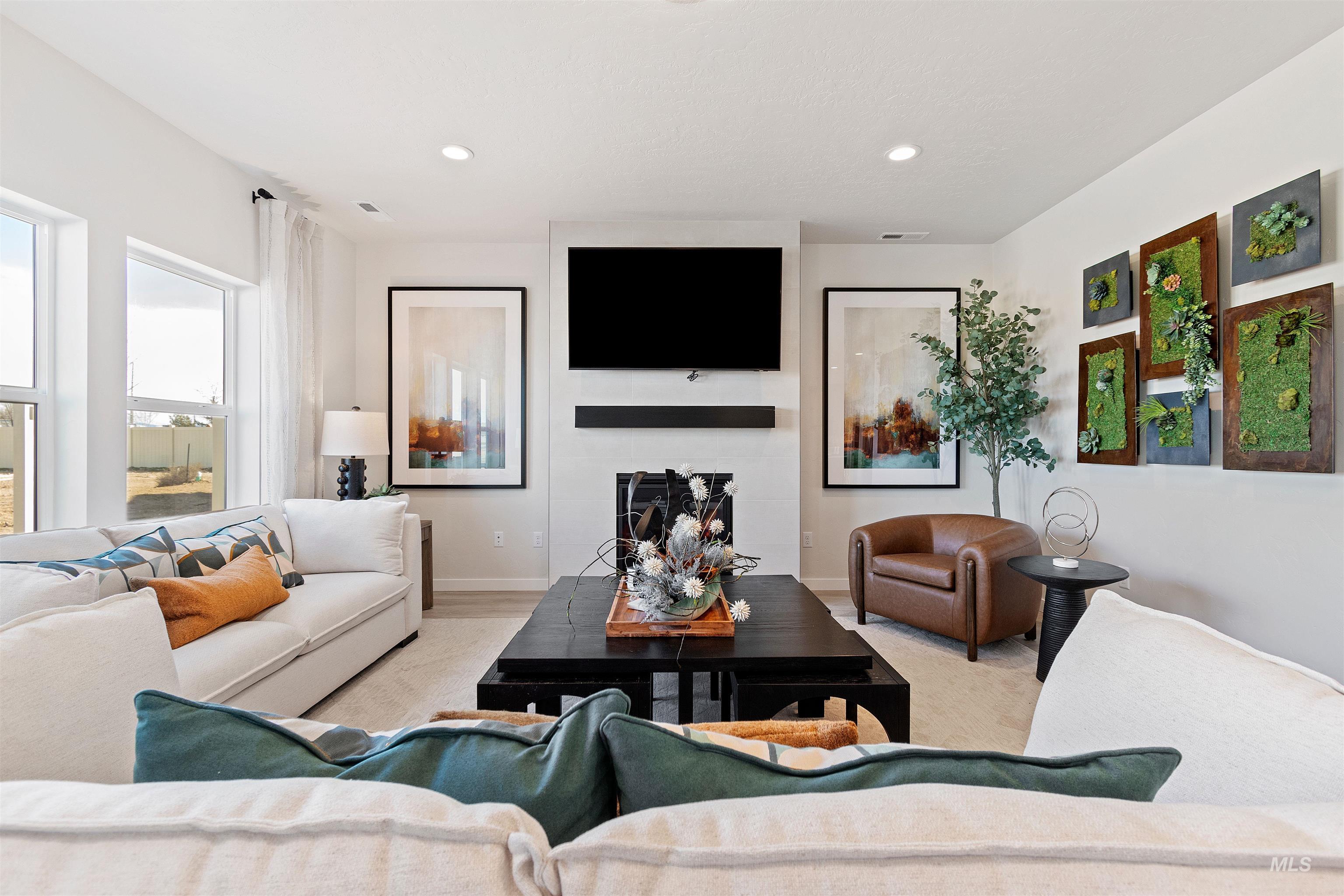 338 W Omphale St., Kuna, Idaho 83634, 5 Bedrooms, 3 Bathrooms, Residential For Sale, Price $540,189,MLS 98961602