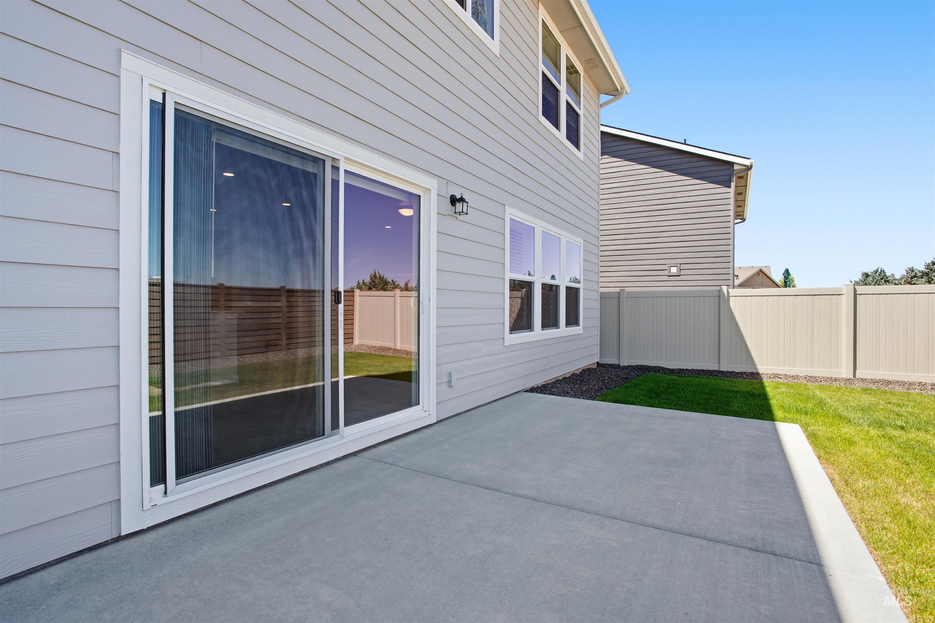 338 W Omphale St., Kuna, Idaho 83634, 5 Bedrooms, 3 Bathrooms, Residential For Sale, Price $524,990,MLS 98961602