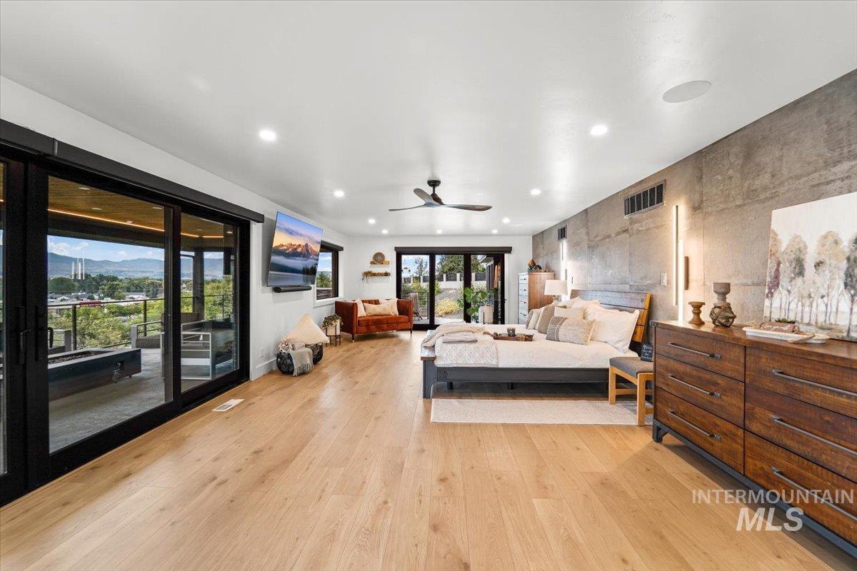 3200 N Mountain View Dr, Boise, Idaho 83704-4635, 5 Bedrooms, 5 Bathrooms, Residential For Sale, Price $2,145,000,MLS 98961608