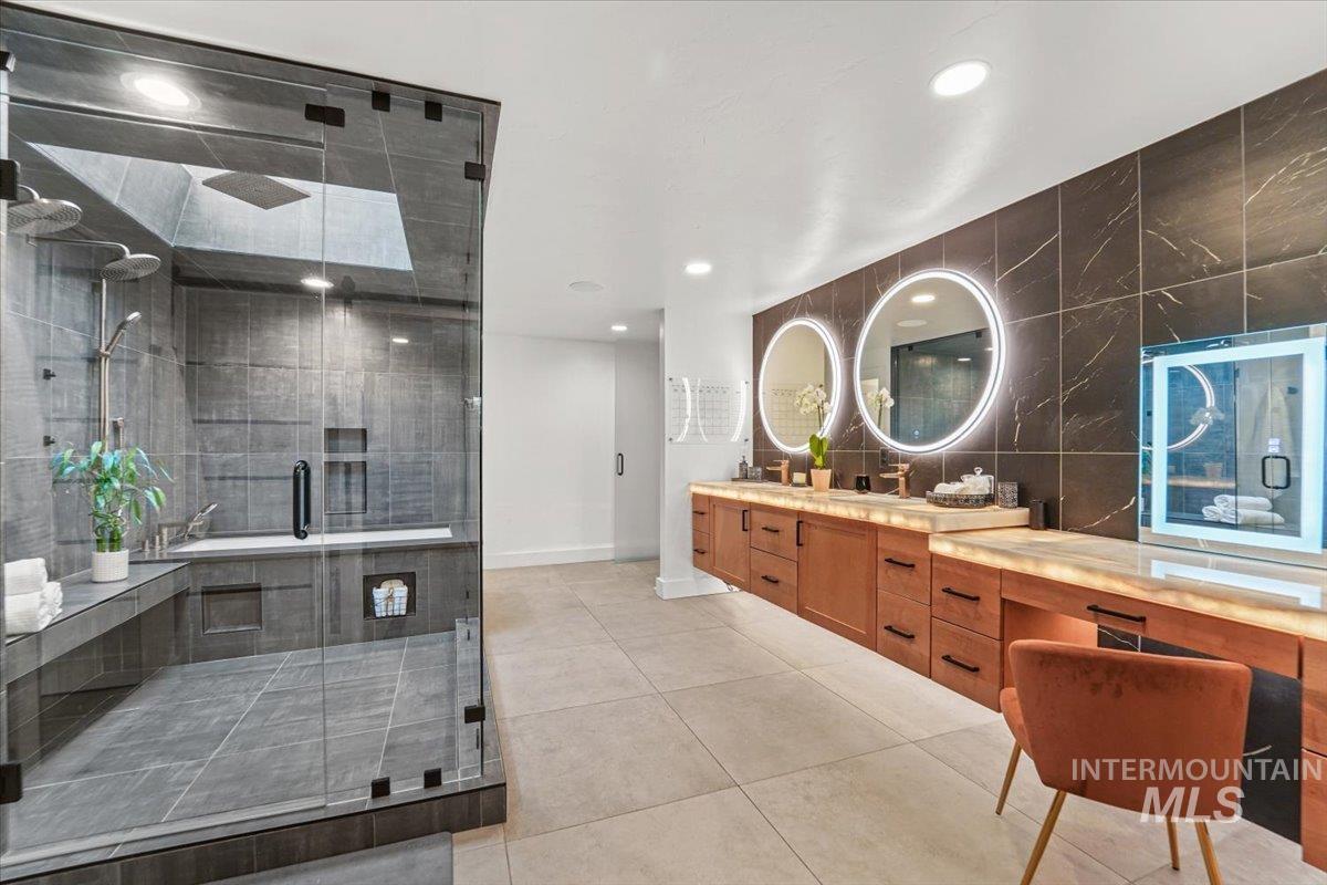 3200 N Mountain View Dr, Boise, Idaho 83704-4635, 5 Bedrooms, 5 Bathrooms, Residential For Sale, Price $2,145,000,MLS 98961608