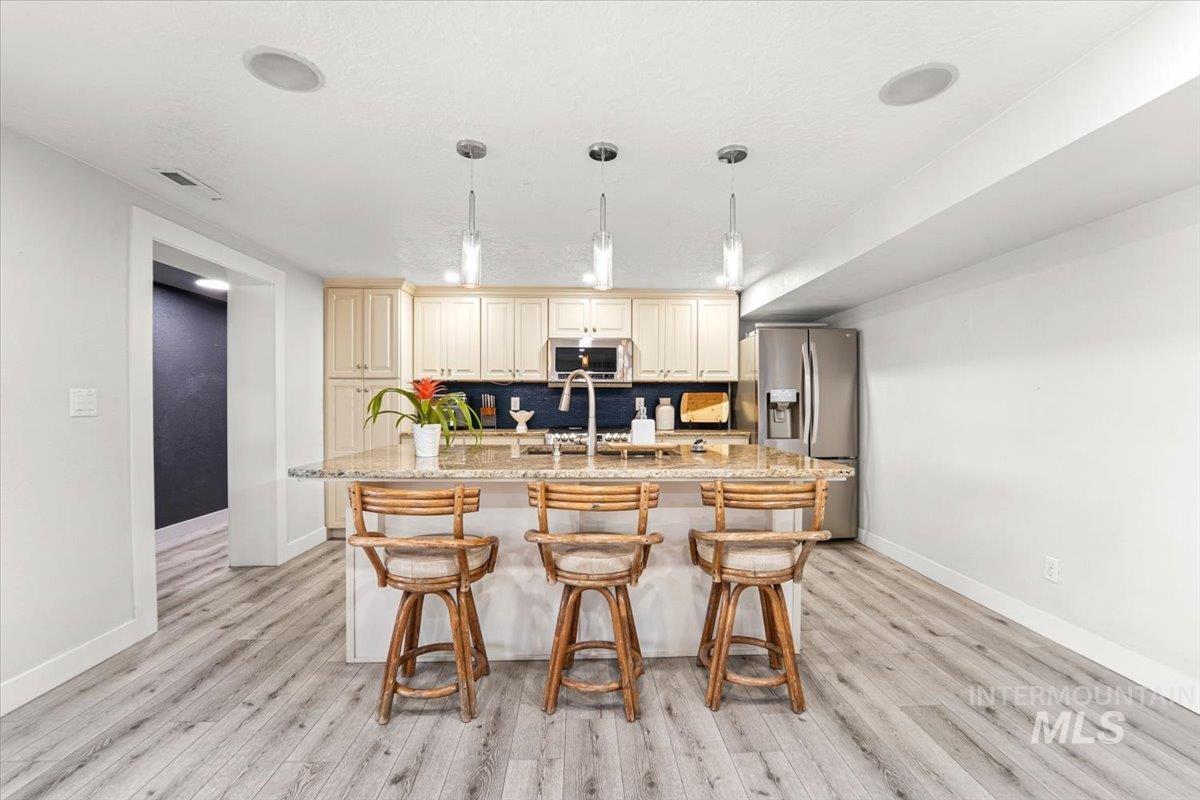 3200 N Mountain View Dr, Boise, Idaho 83704-4635, 5 Bedrooms, 5 Bathrooms, Residential For Sale, Price $2,145,000,MLS 98961608