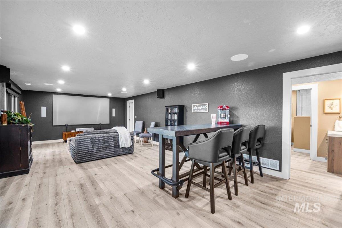 3200 N Mountain View Dr, Boise, Idaho 83704-4635, 5 Bedrooms, 5 Bathrooms, Residential For Sale, Price $2,145,000,MLS 98961608